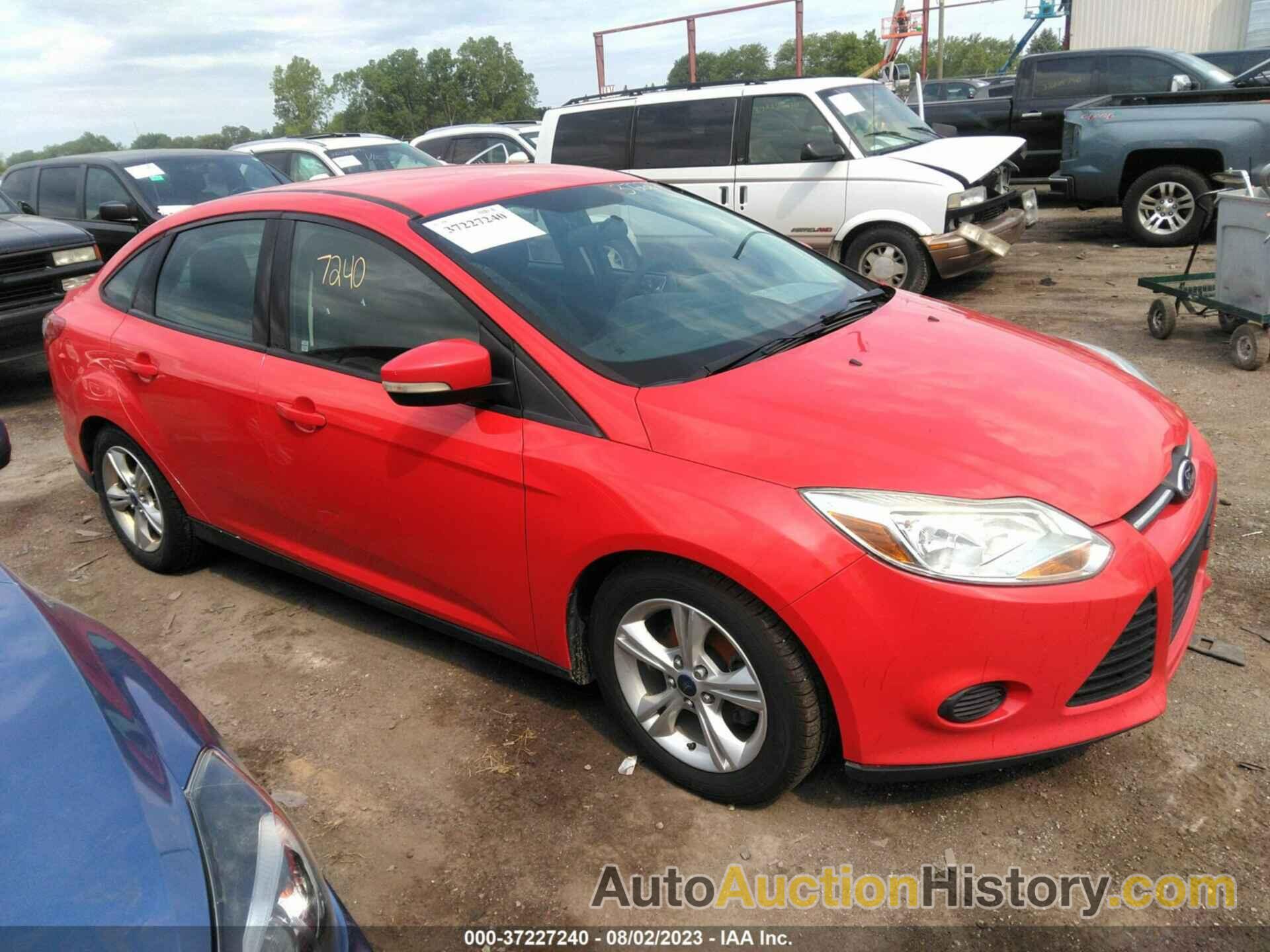 FORD FOCUS SE, 1FADP3F26EL246182