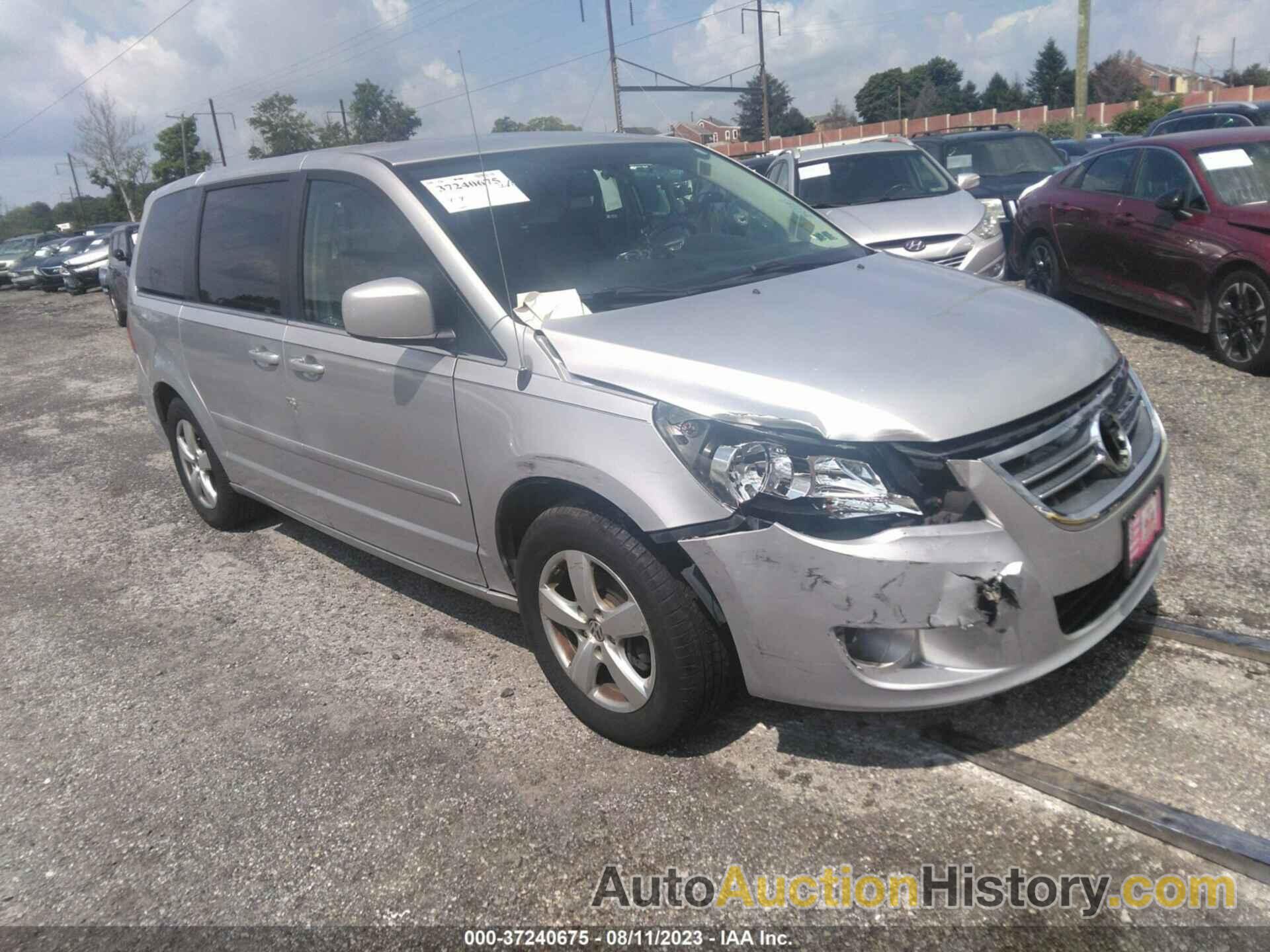 VOLKSWAGEN ROUTAN SE, 2V4RW3D19AR209180