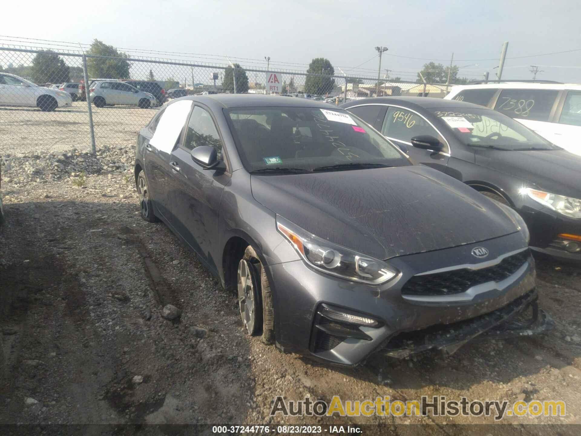 KIA FORTE LXS, 3KPF24AD5ME347270