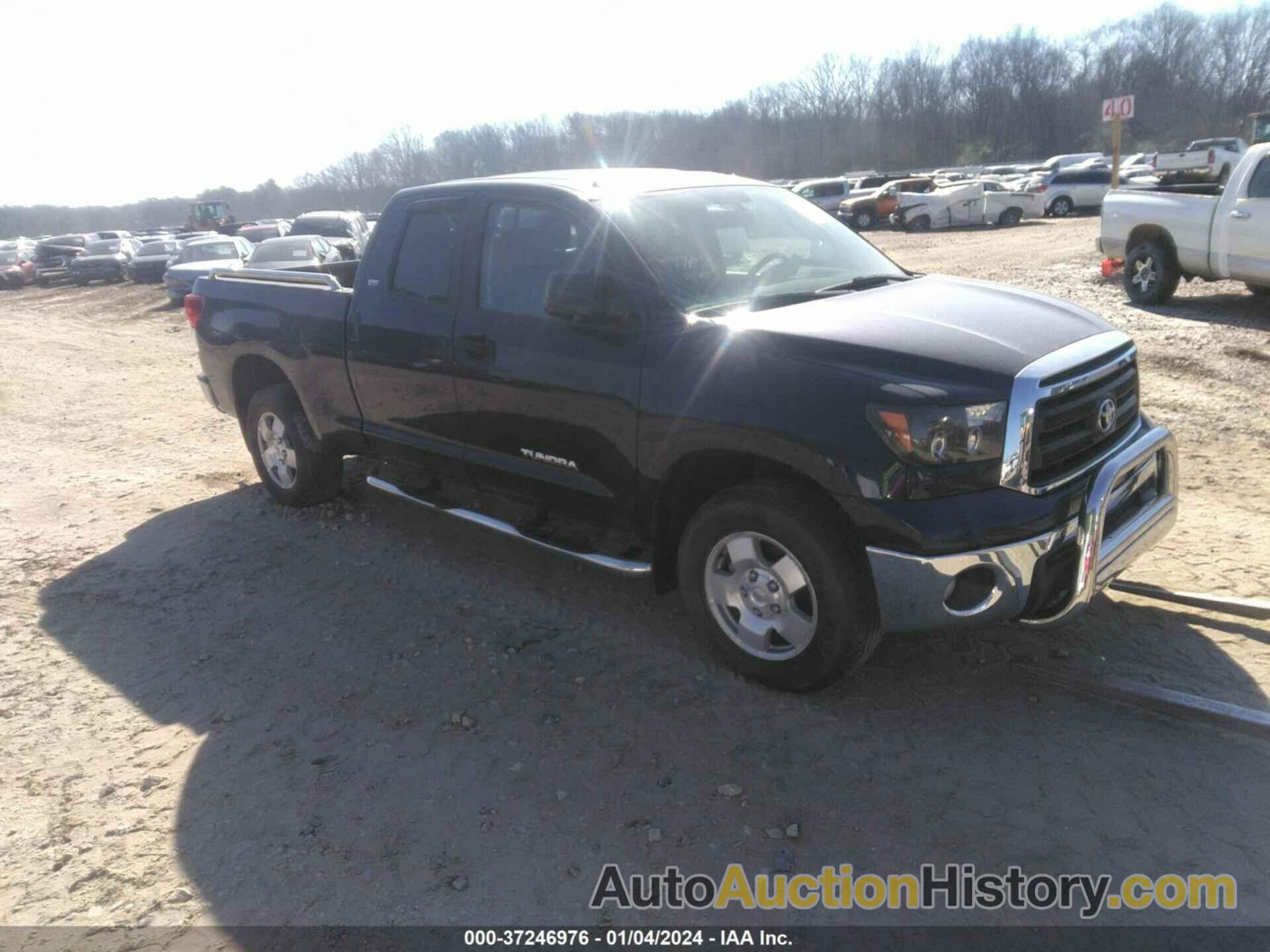 TOYOTA TUNDRA 4WD TRUCK, 5TFUM5F15CX027631