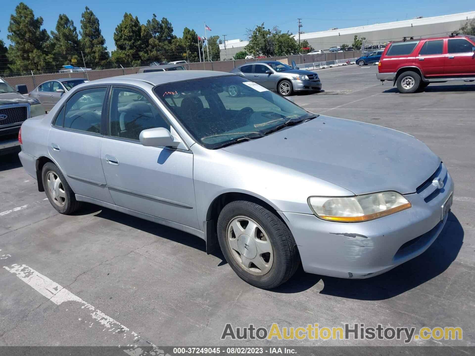 HONDA ACCORD SDN LX, 1HGCG5646WA017521