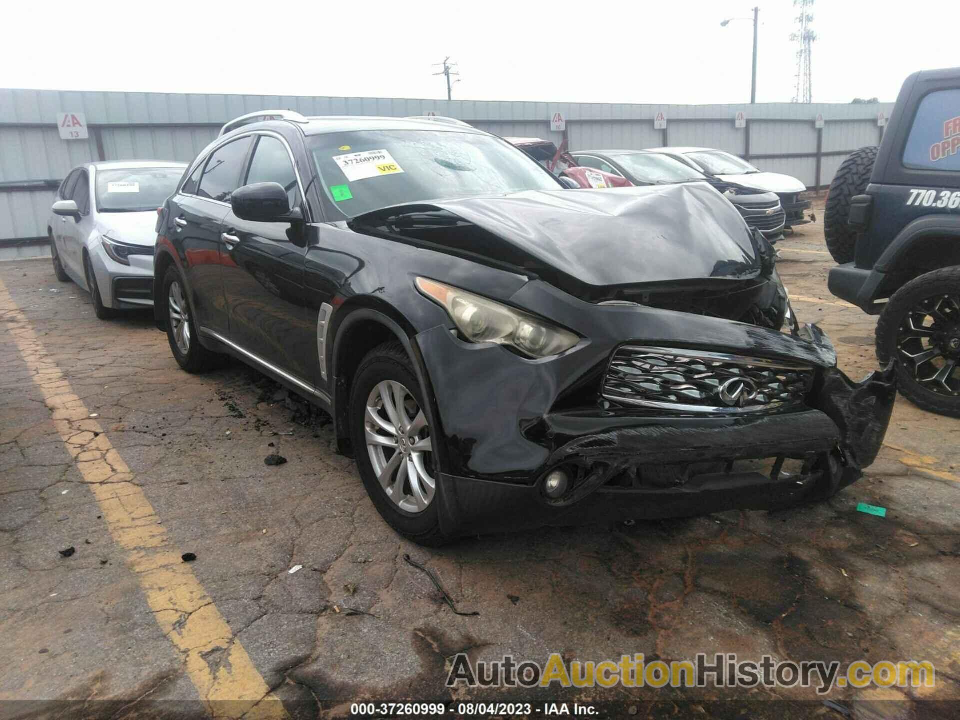 INFINITI FX35, JNRAS18U39M101356