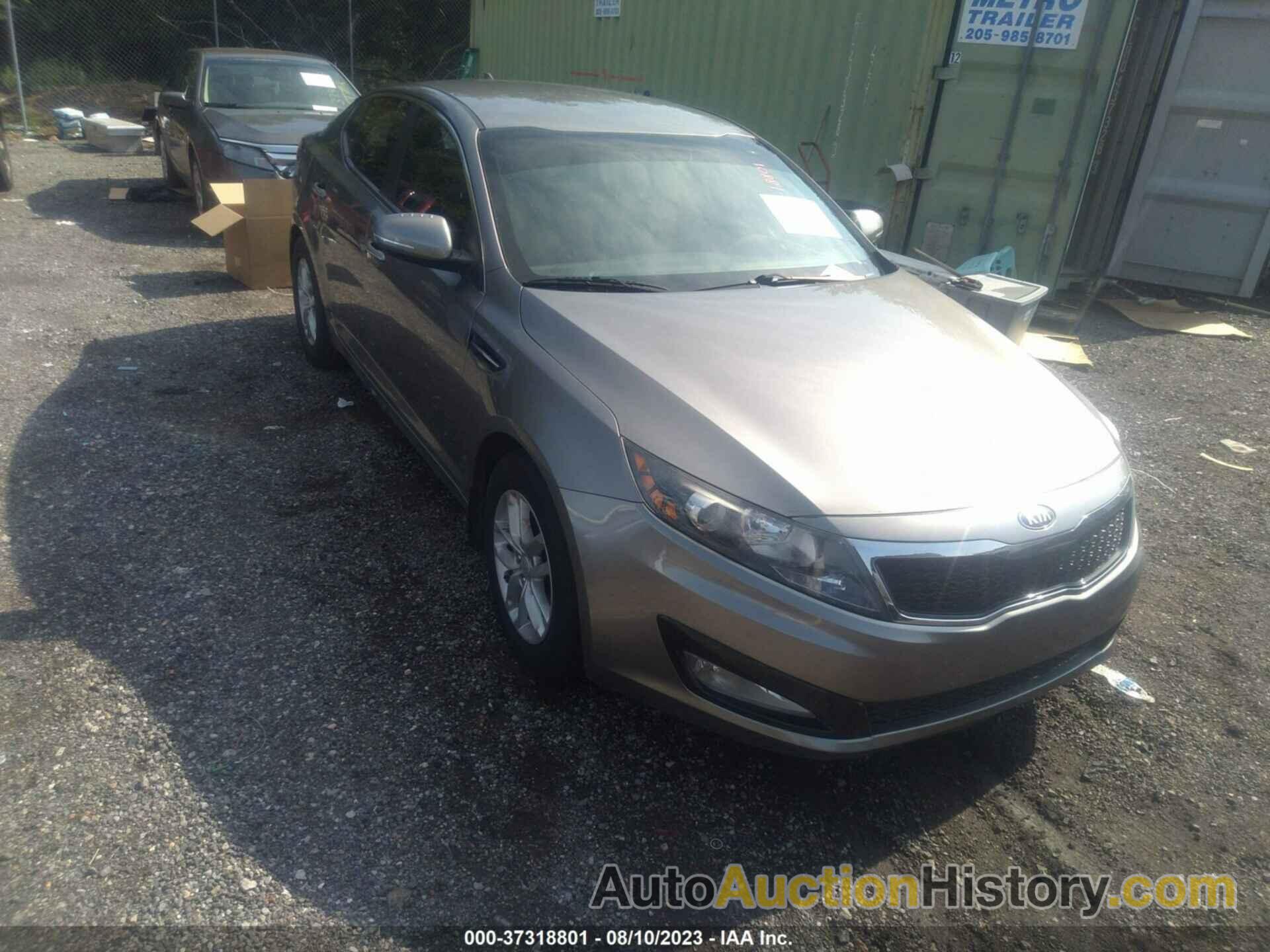 KIA OPTIMA LX, 5XXGM4A79DG248483