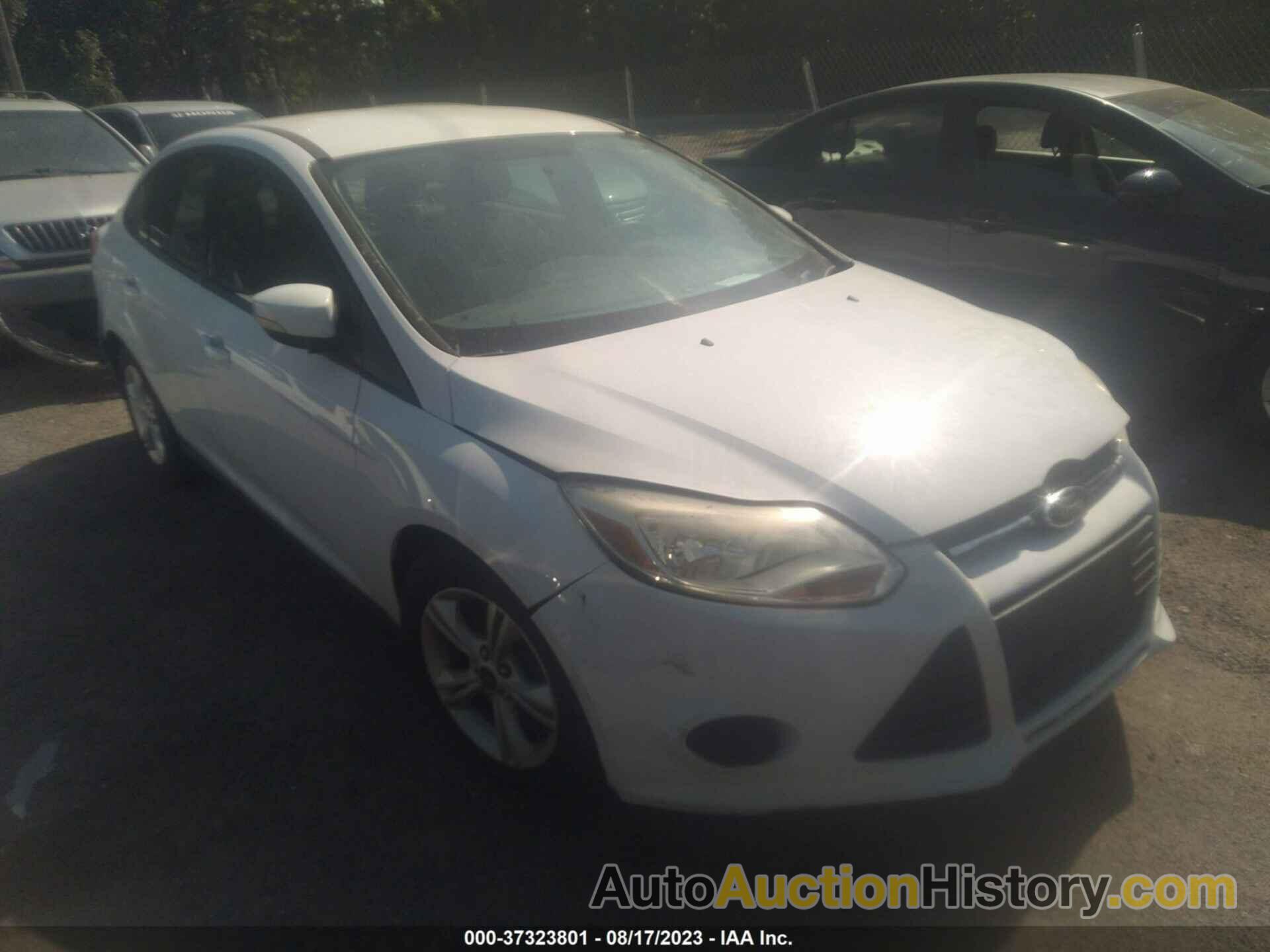 FORD FOCUS SE, 1FADP3F23EL409600