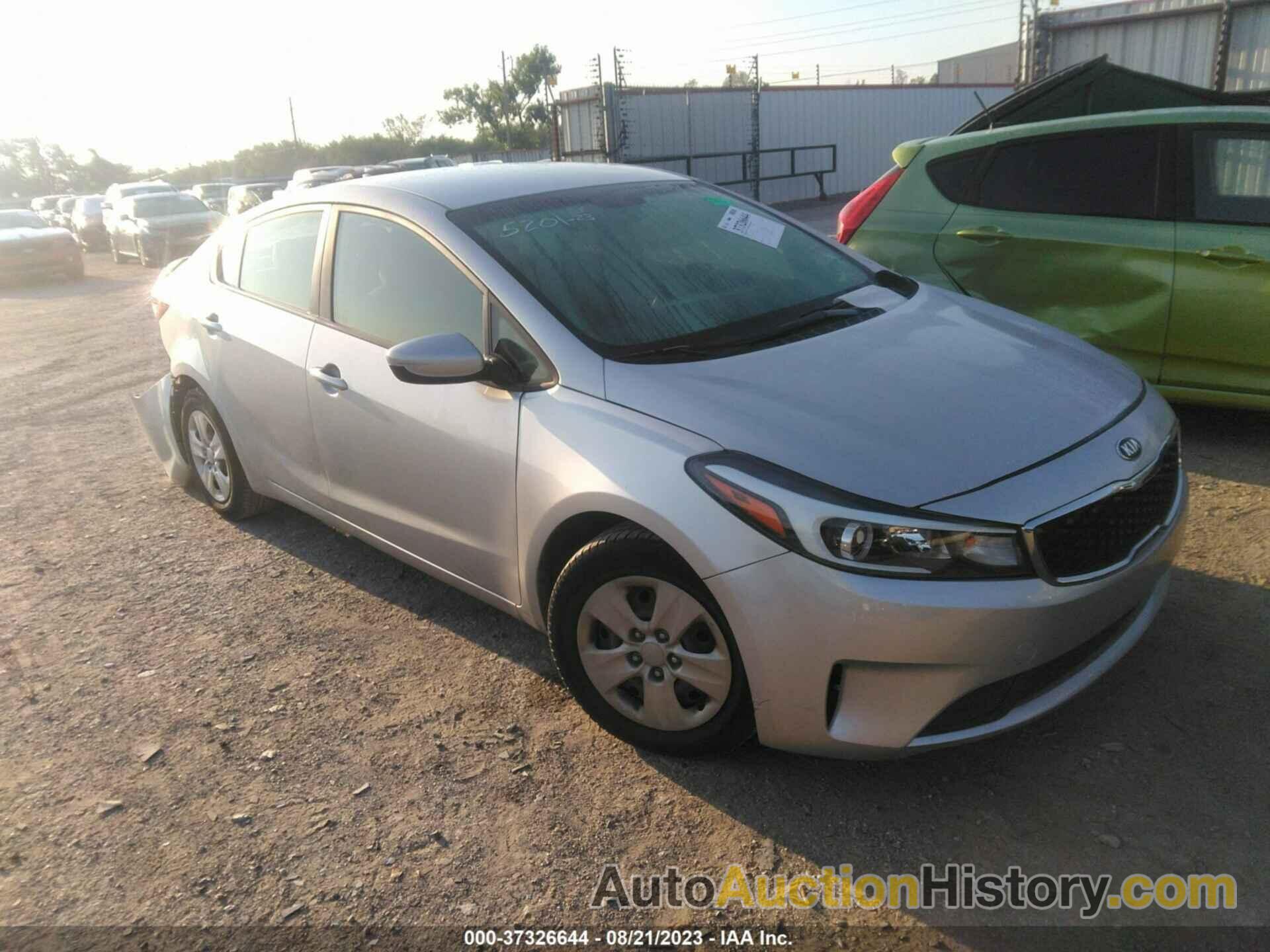 KIA FORTE LX, 3KPFK4A76JE215172