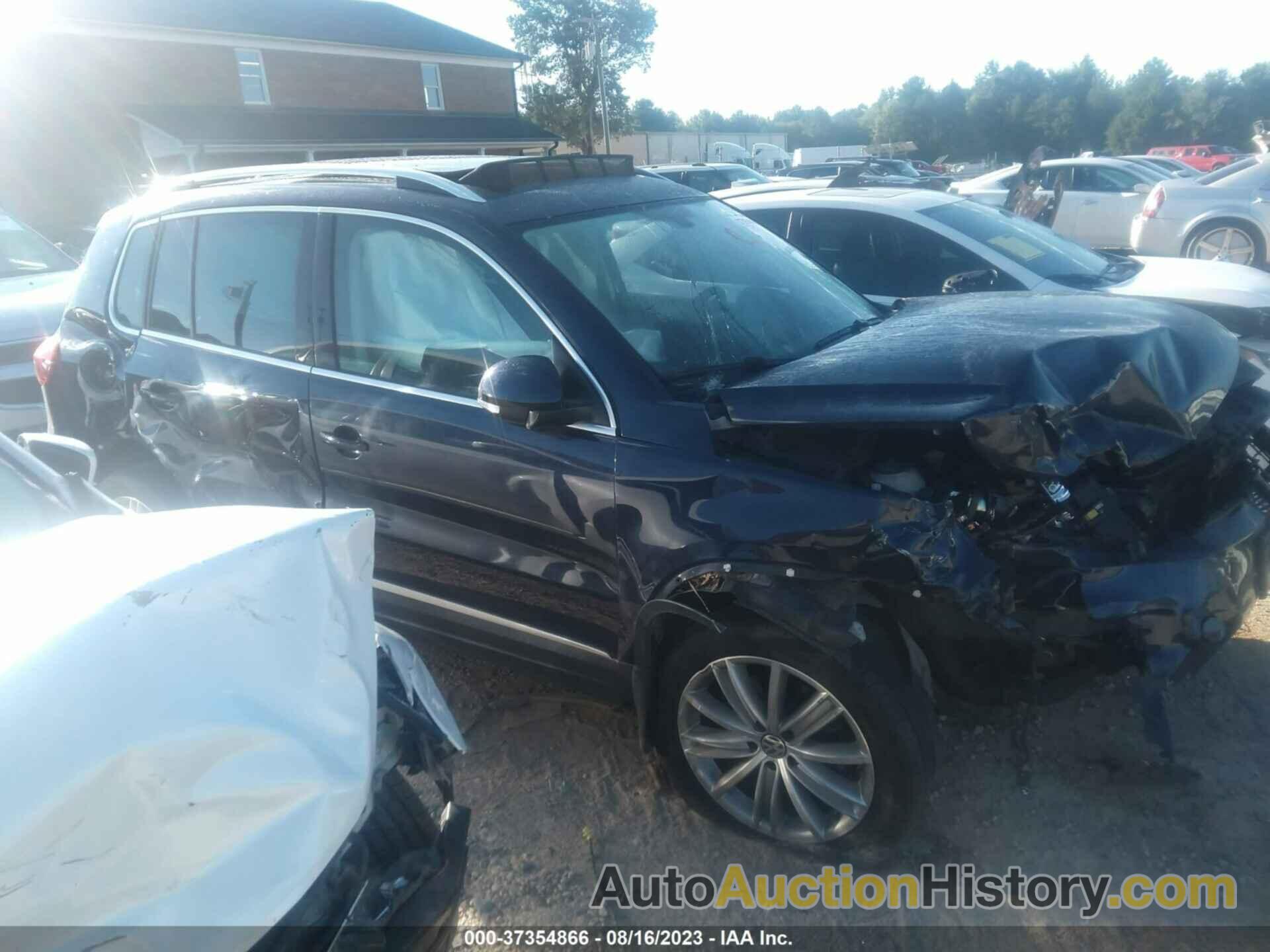 VOLKSWAGEN TIGUAN S/SE/SEL/R-LINE, WVGBV7AX2GW617613