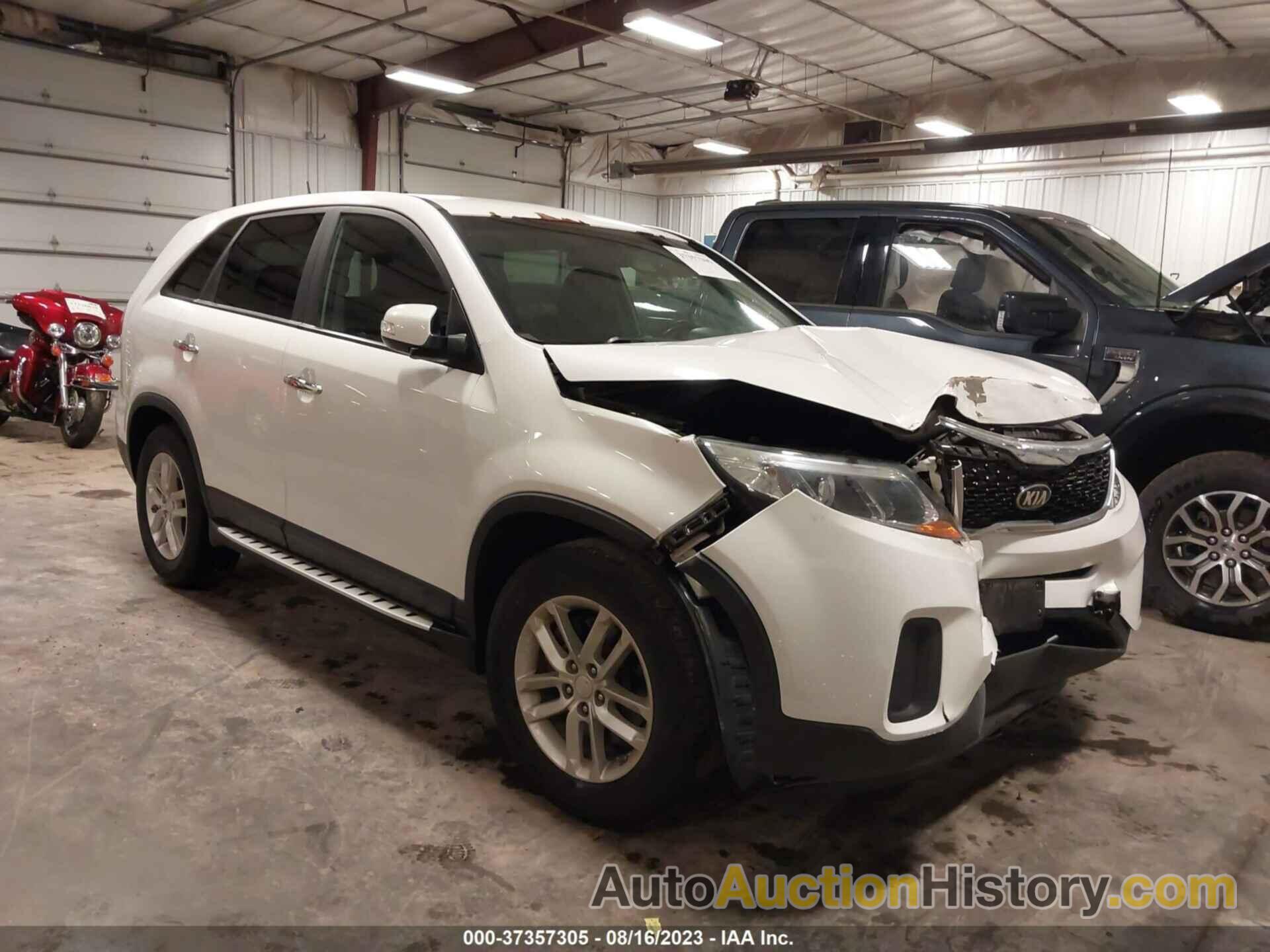 KIA SORENTO LX, 5XYKT3A60FG629104