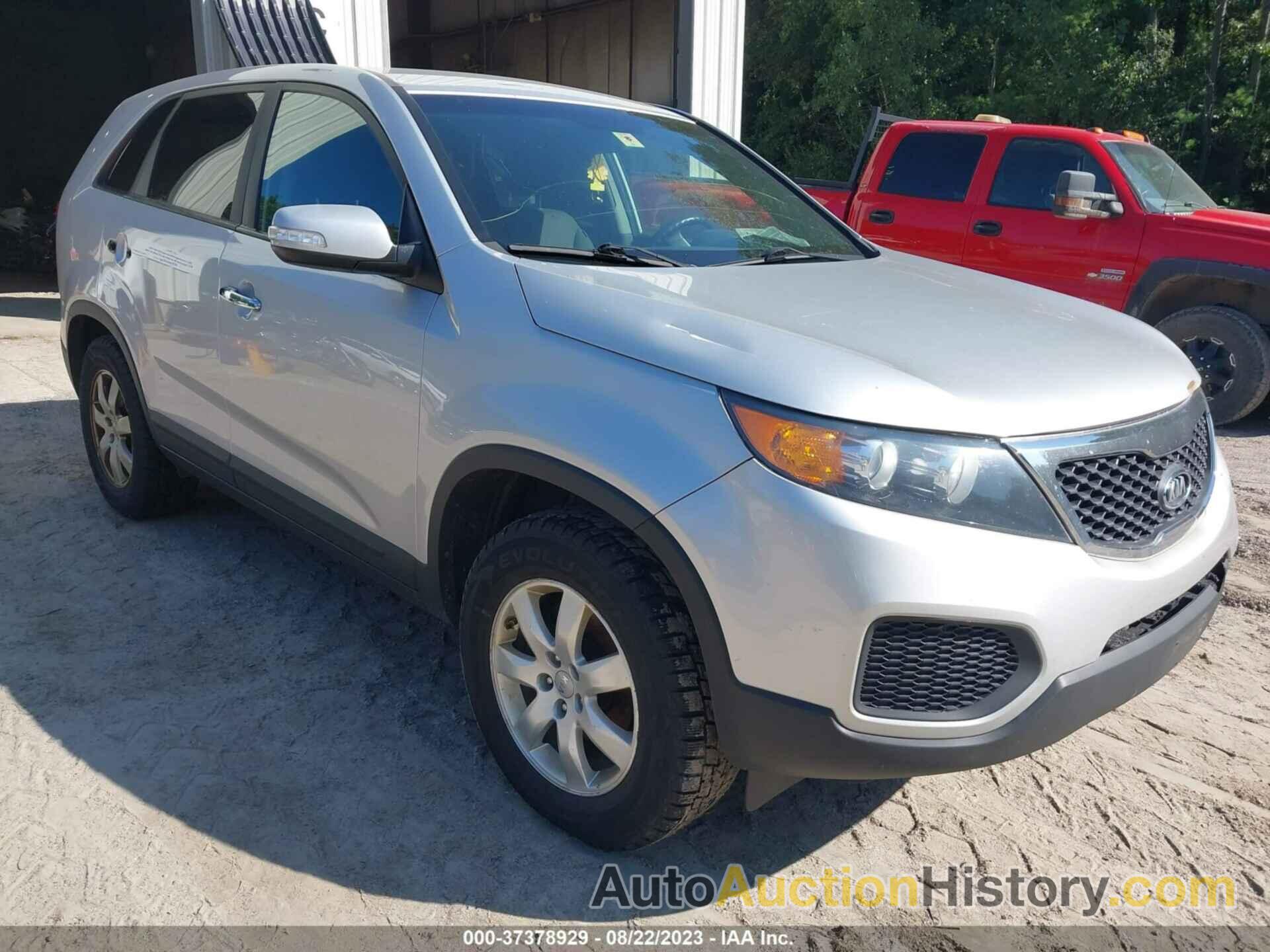 KIA SORENTO LX, 5XYKT3A10DG407583