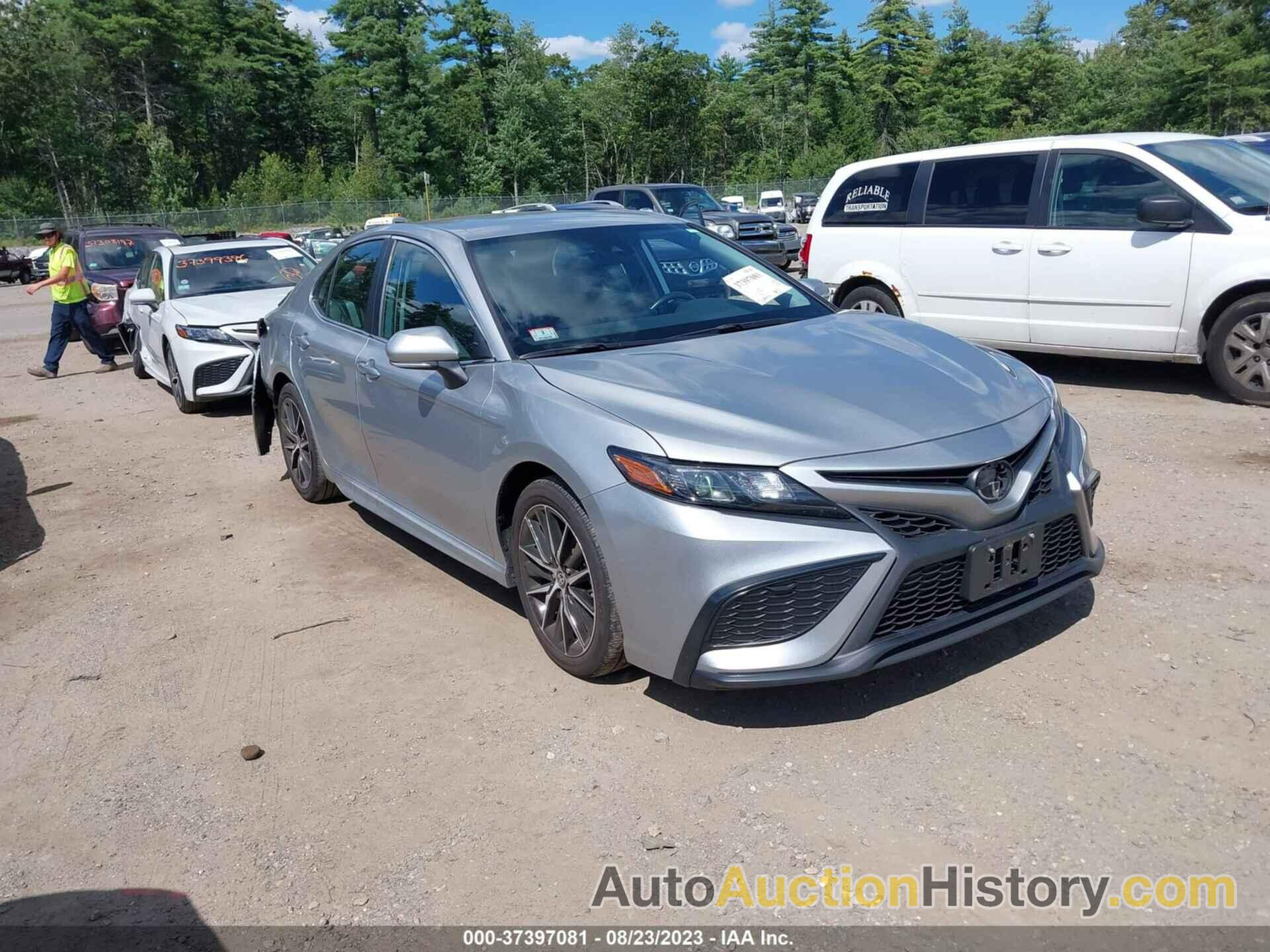 TOYOTA CAMRY SE, 4T1G11BK0NU059948