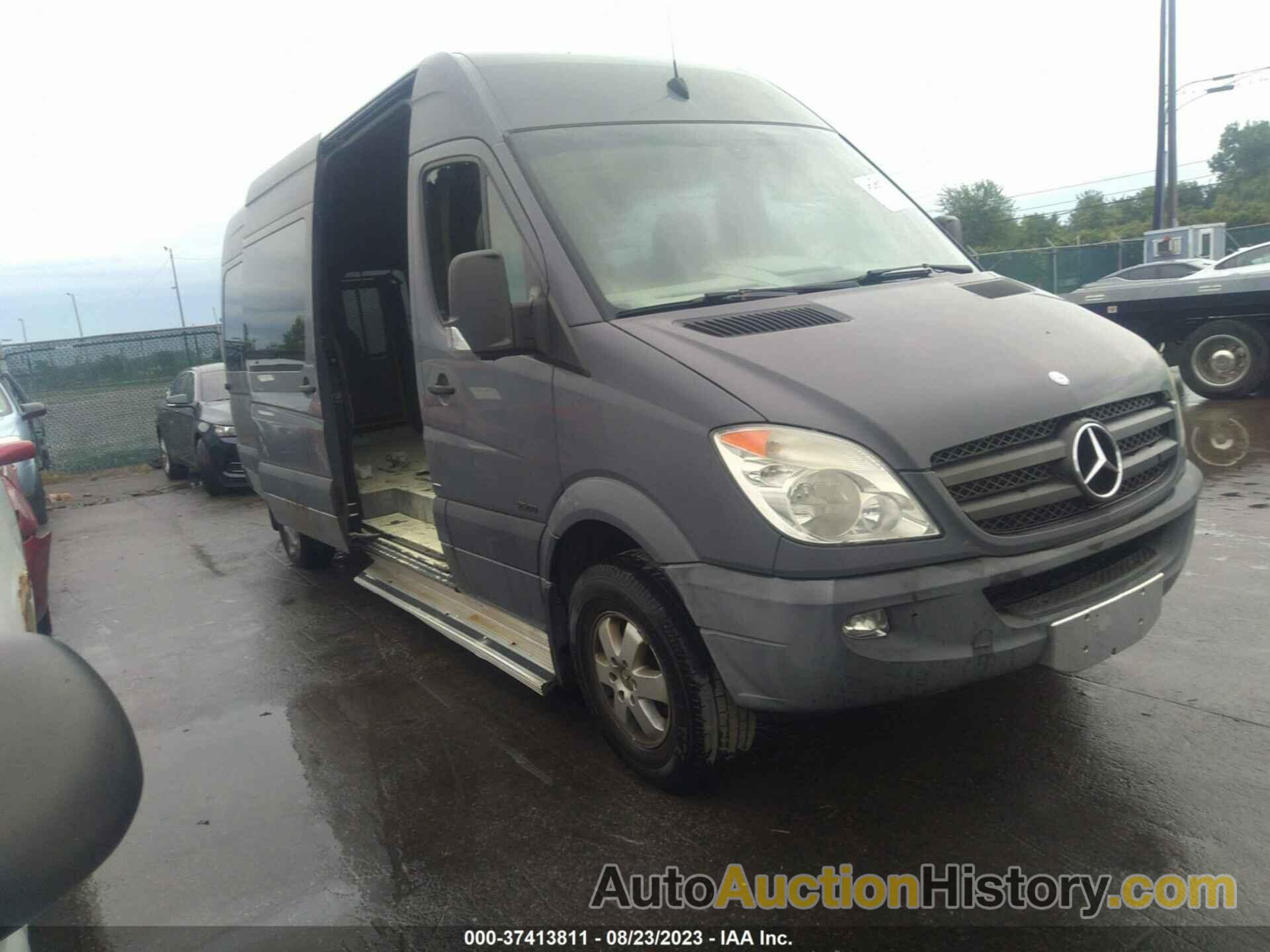 MERCEDES-BENZ SPRINTER PASSENGER VANS, WDZPE8CC4A5498843