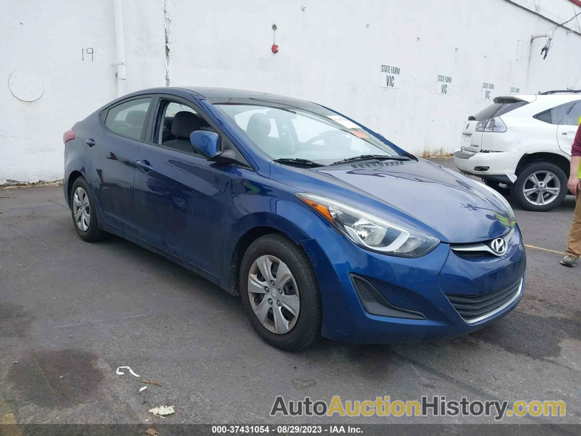 HYUNDAI ELANTRA SE, 5NPDH4AE2GH720831