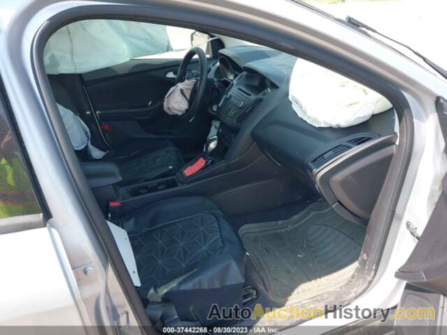 FORD FOCUS SE, 1FADP3K27FL223453