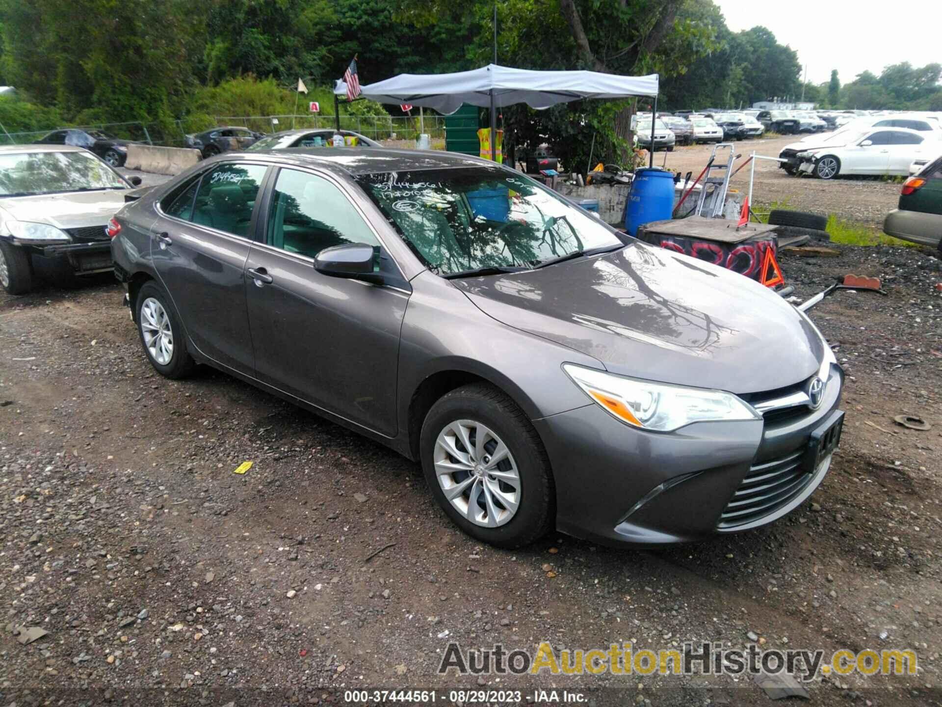 TOYOTA CAMRY LE, 4T1BF1FKXHU663095