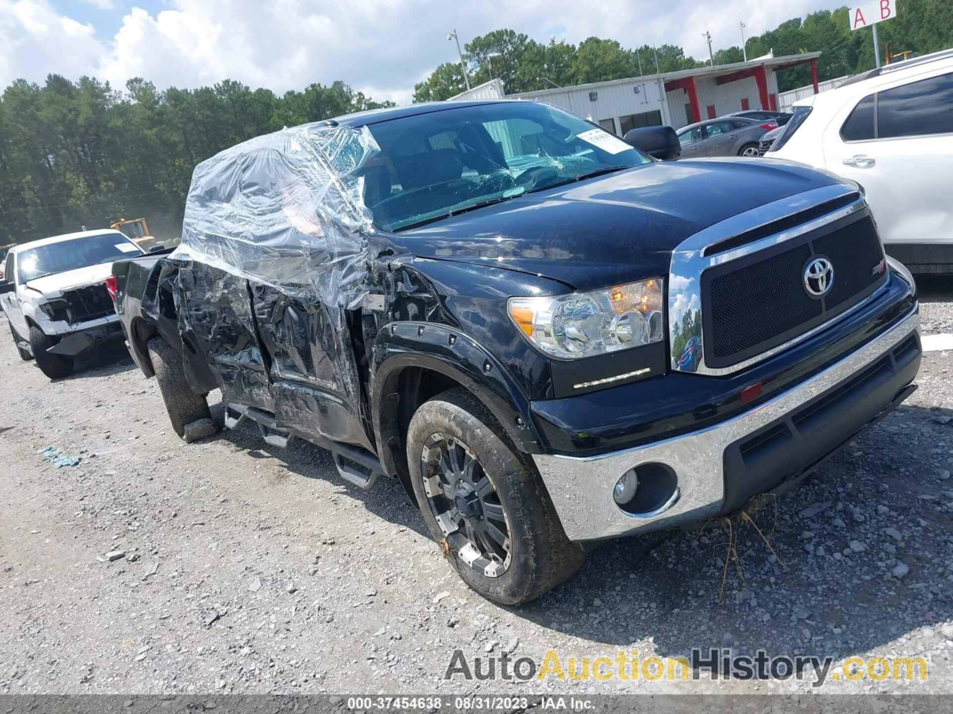 TOYOTA TUNDRA 4WD TRUCK, 5TFUW5F18CX213528