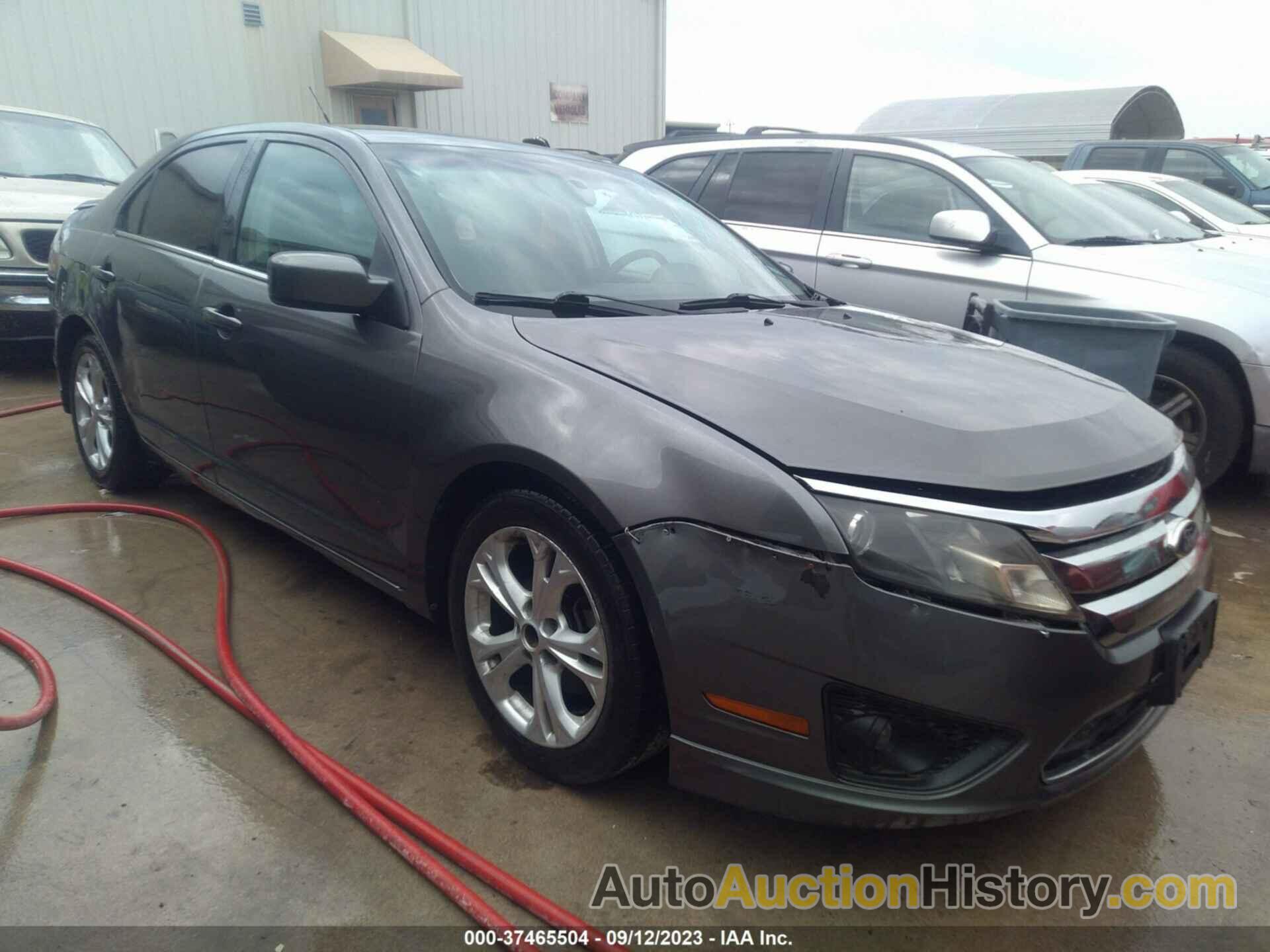 FORD FUSION SE, 3FAHP0HA3CR137245