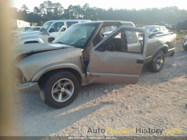 CHEVROLET S-10 LS, 1GCCS19W518228244