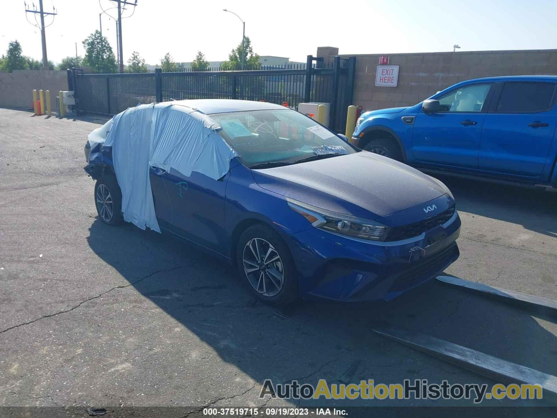 KIA FORTE LXS, 3KPF24AD4PE585437