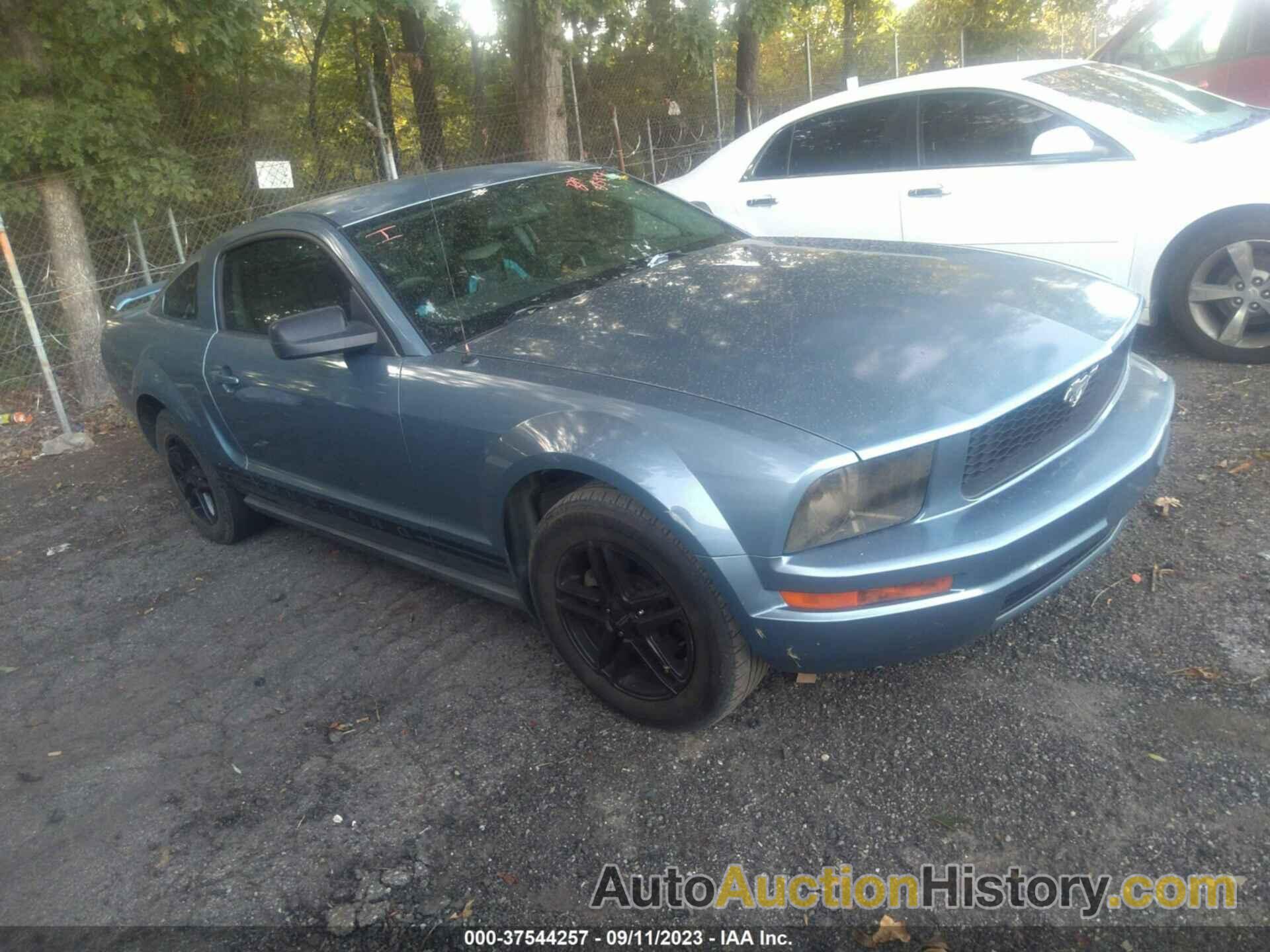 FORD MUSTANG DELUXE/PREMIUM, 1ZVFT80N355128154