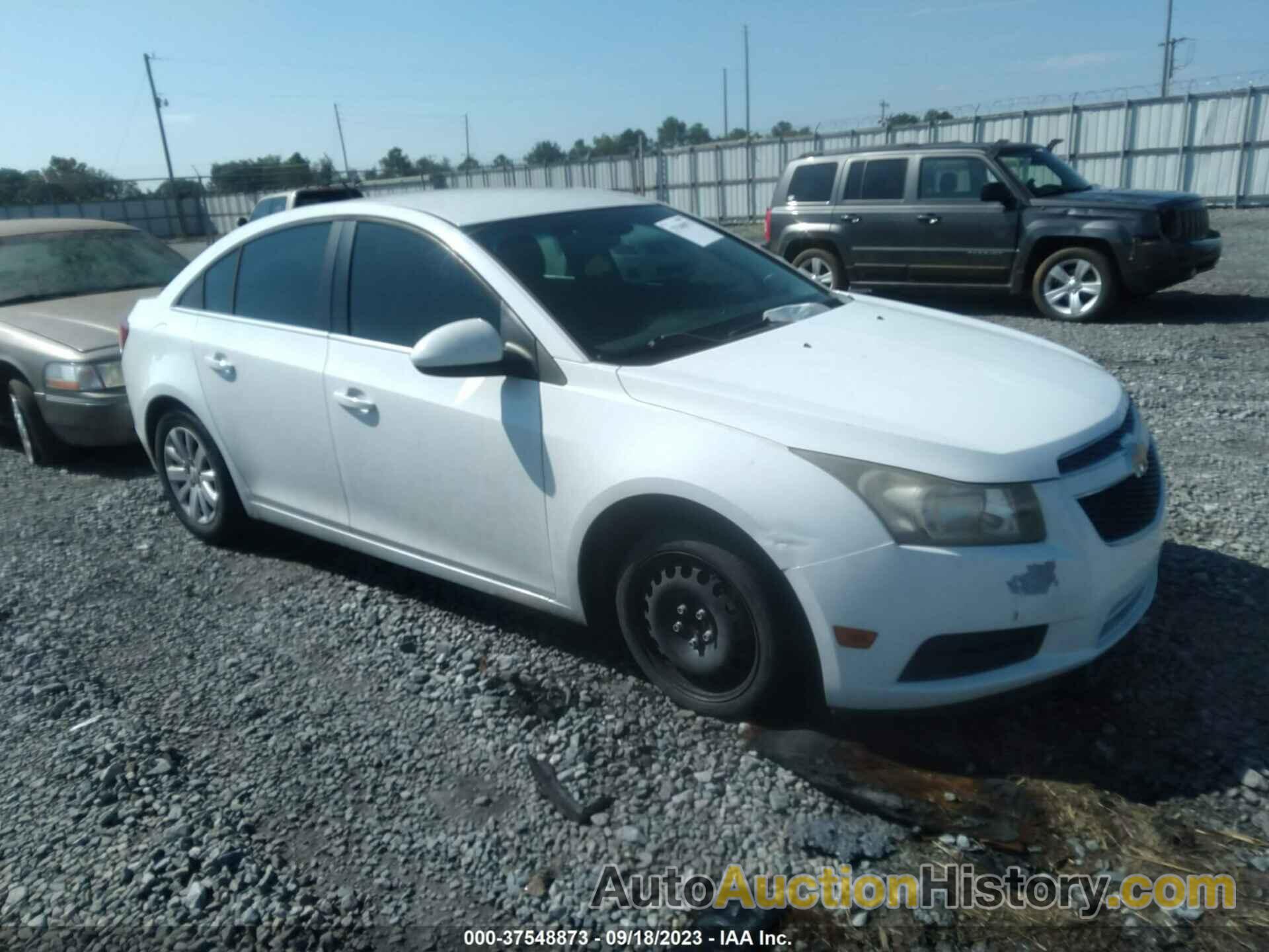 CHEVROLET CRUZE LT W/1LT, 1G1PF5S96B7173434