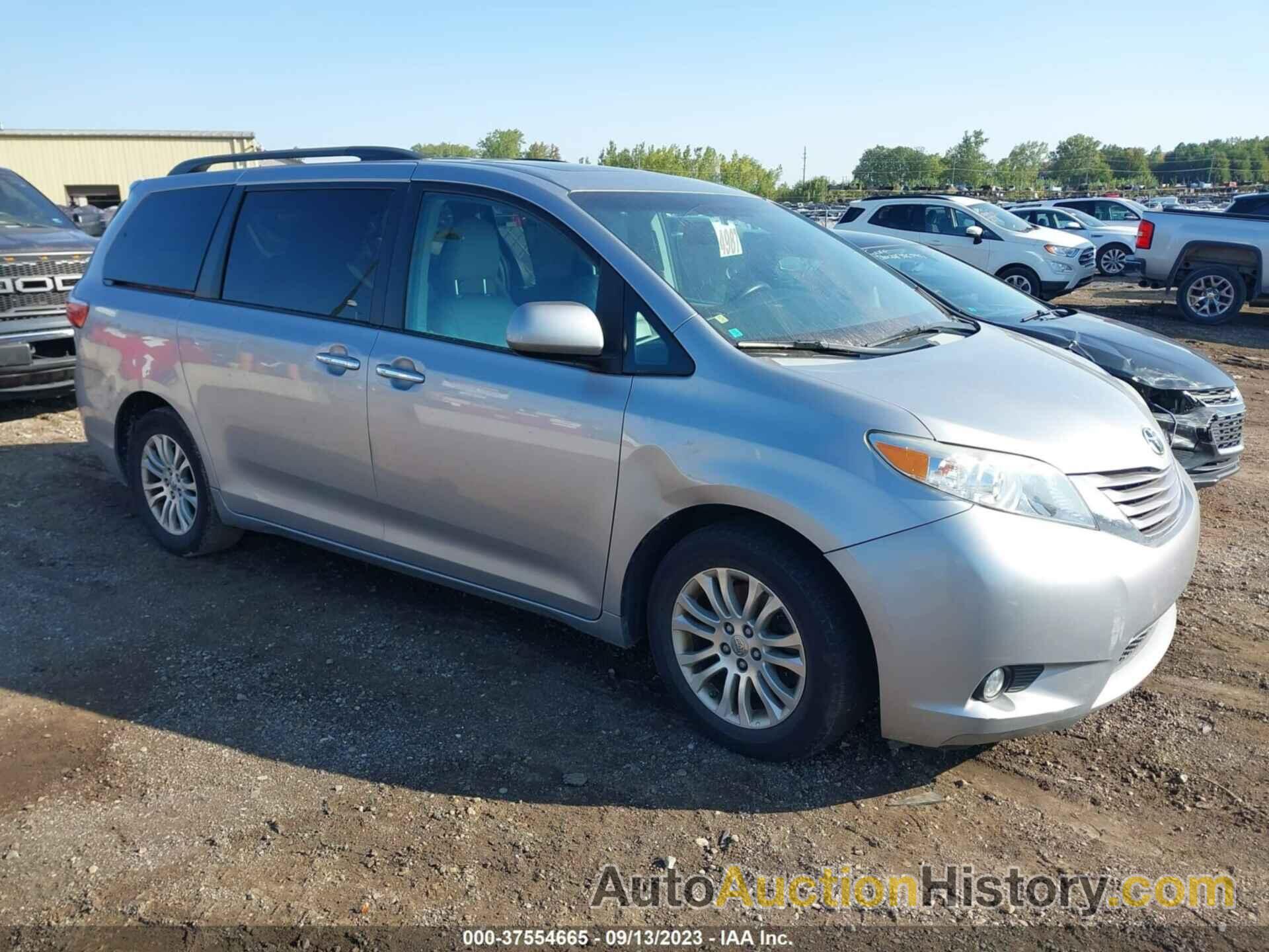 TOYOTA SIENNA XLE/XLE AAS/LTD, 5TDYK3DC4FS559933