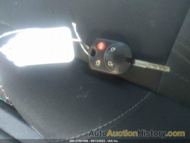 FORD FOCUS SE, 1FADP3F25JL283850