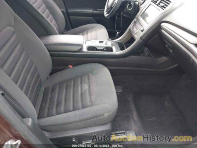 FORD FUSION SE, 3FA6P0H7XHR109882