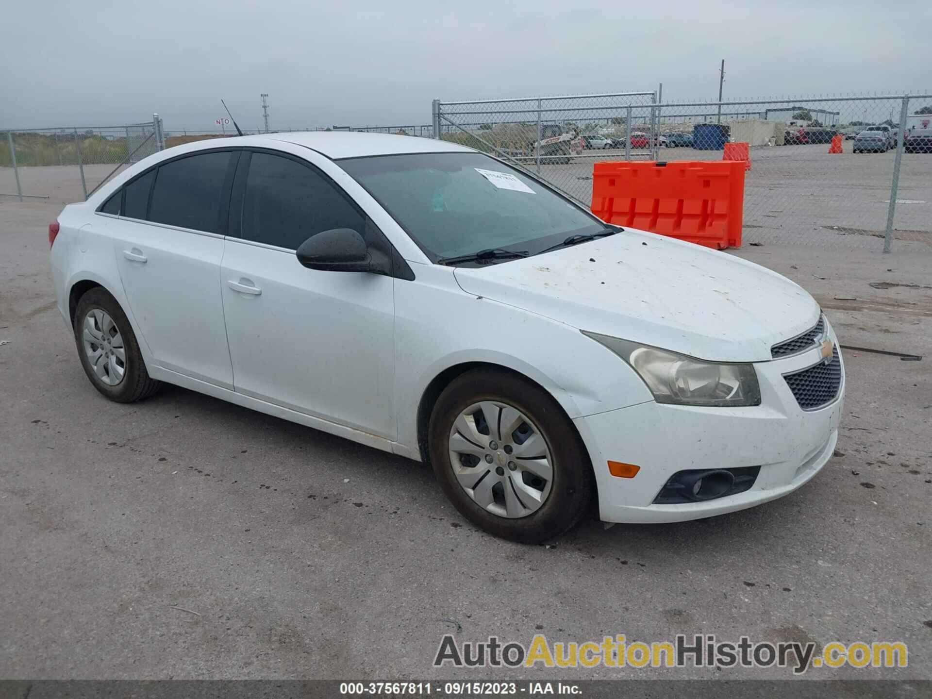 CHEVROLET CRUZE LS, 1G1PC5SHXC7257080