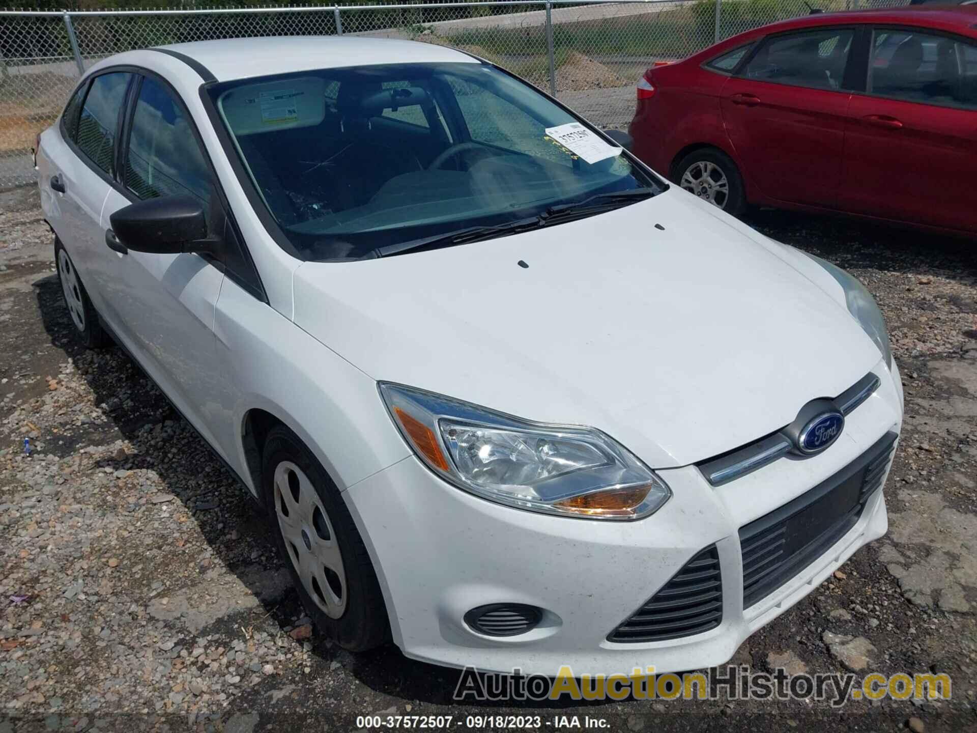 FORD FOCUS S, 1FADP3E25DL274832