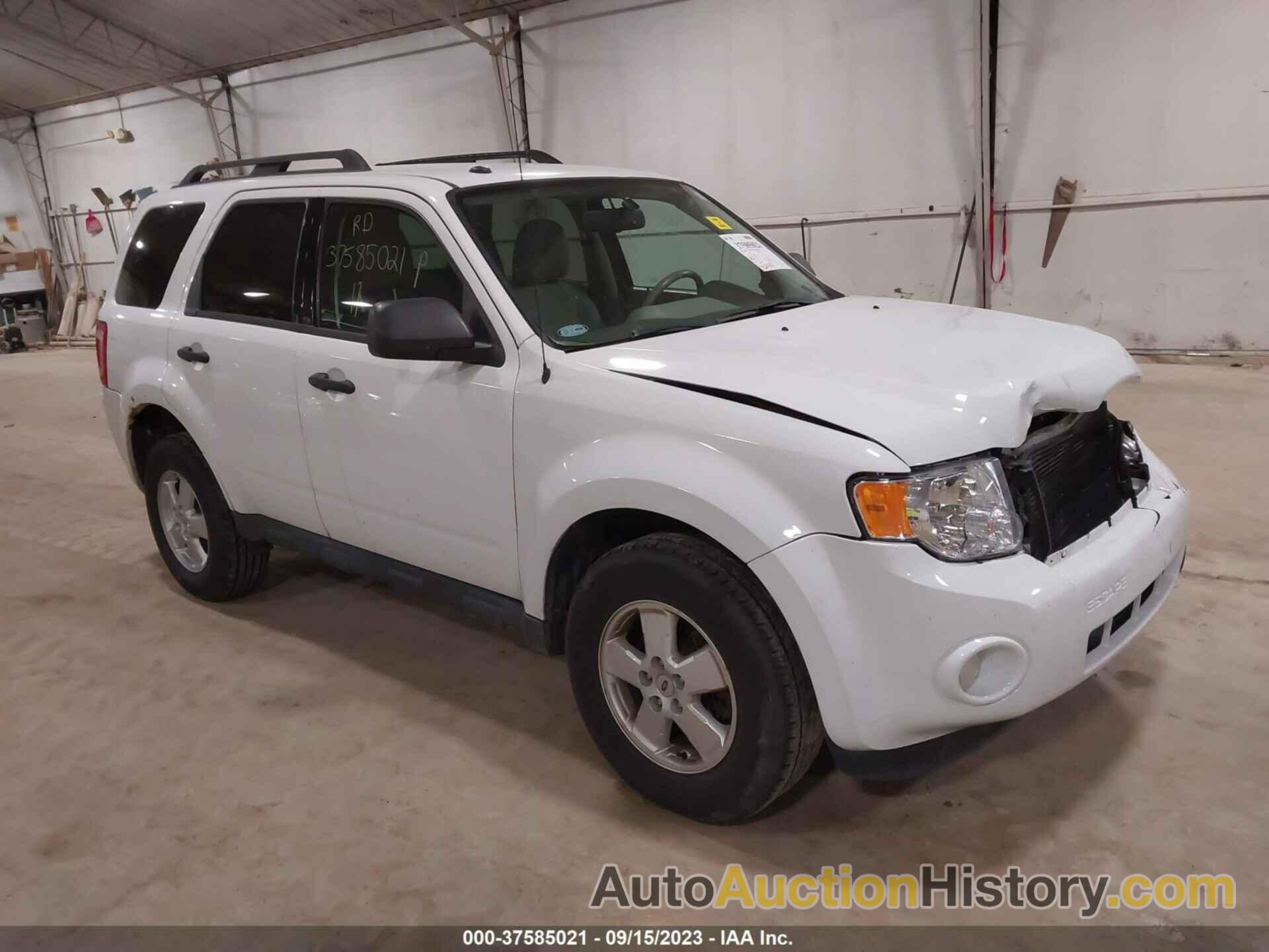 FORD ESCAPE XLT, 1FMCU0D78BKB86074