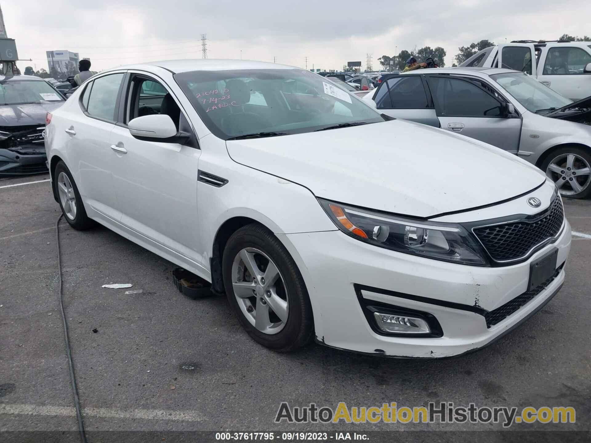 KIA OPTIMA LX, KNAGM4A74F5568539