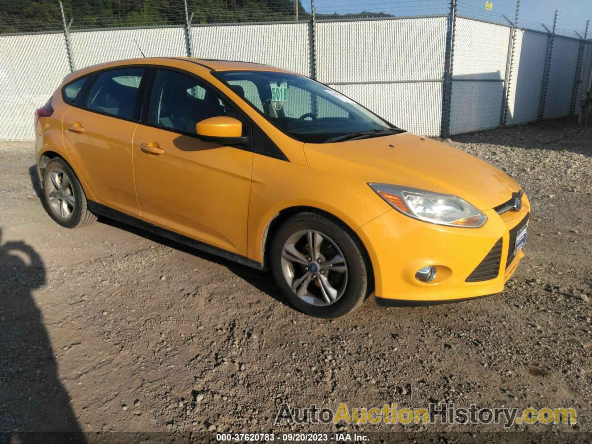 FORD FOCUS SE, 1FAHP3K27CL213485