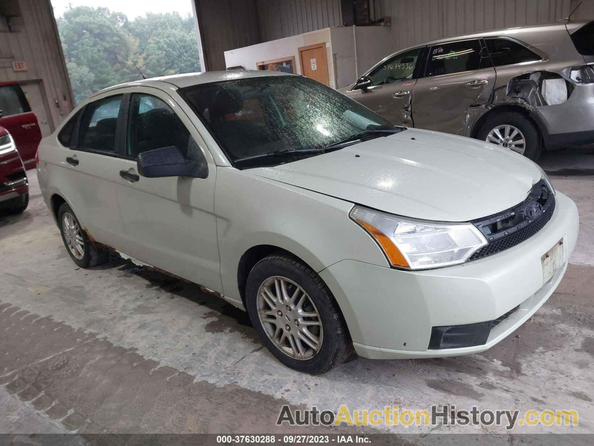 FORD FOCUS SE, 1FAHP3FN3BW105558