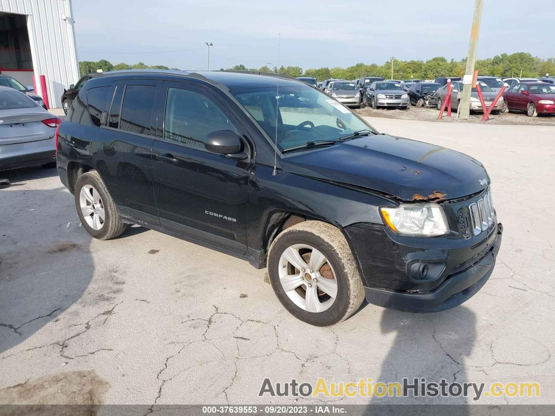 JEEP COMPASS LATITUDE, 1C4NJDEB0CD604908