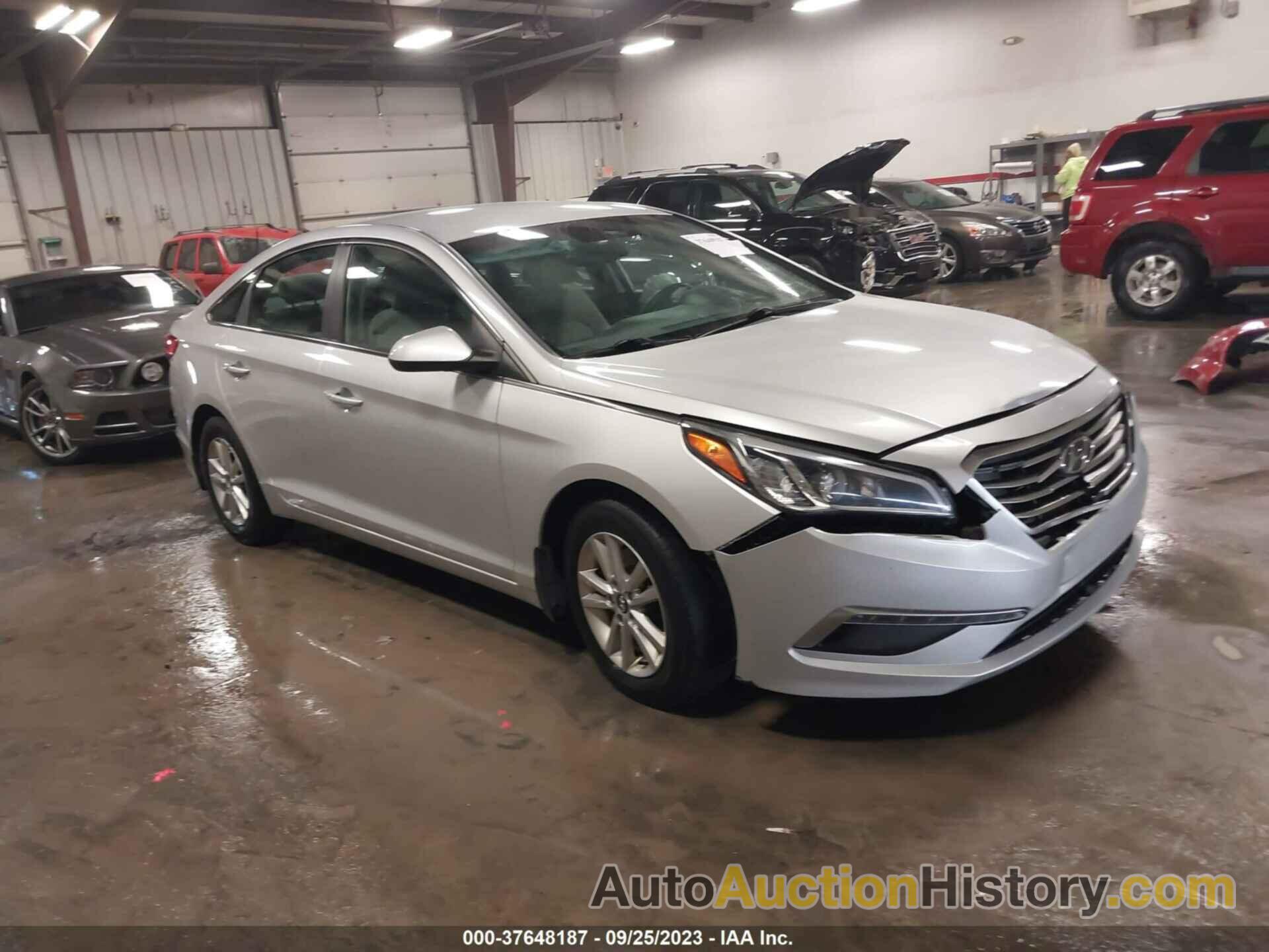 HYUNDAI SONATA SE, 5NPE24AF3FH216902