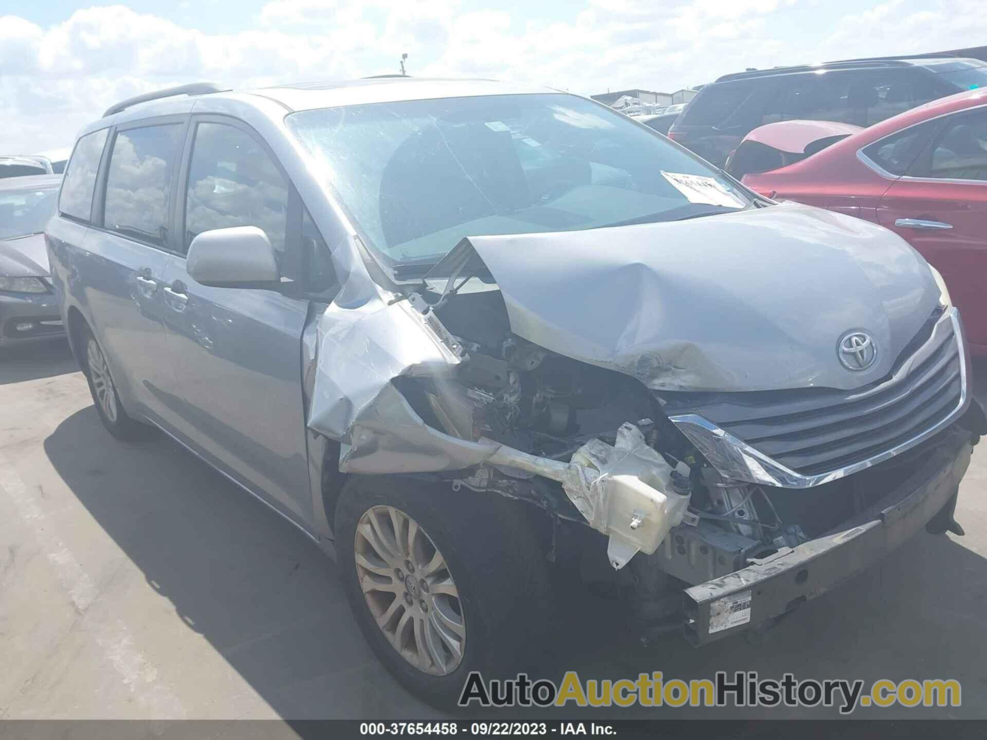 TOYOTA SIENNA XLE V6, 5TDYK3DC3BS164216