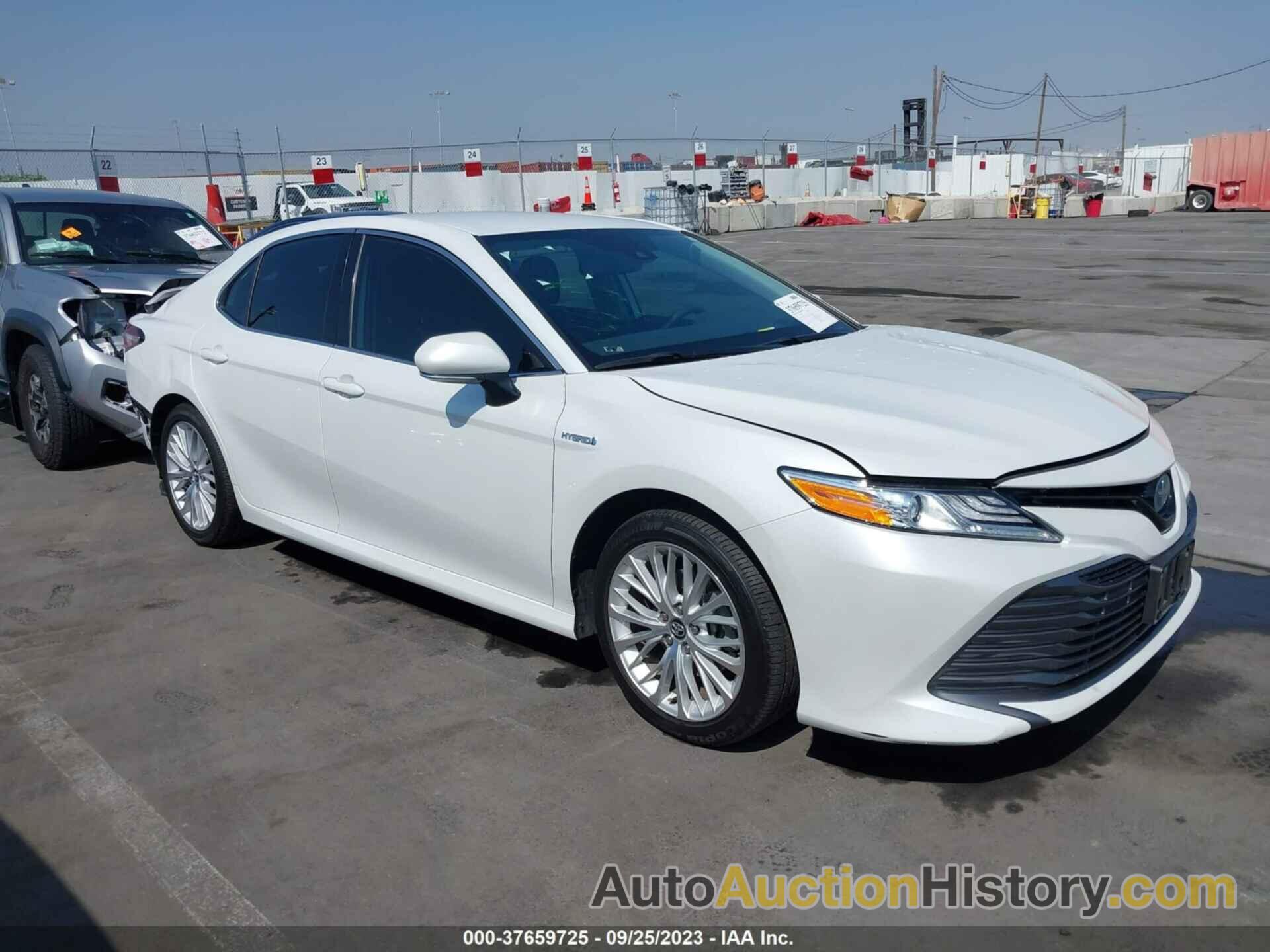 TOYOTA CAMRY HYBRID XLE, 4T1F31AK3LU518202