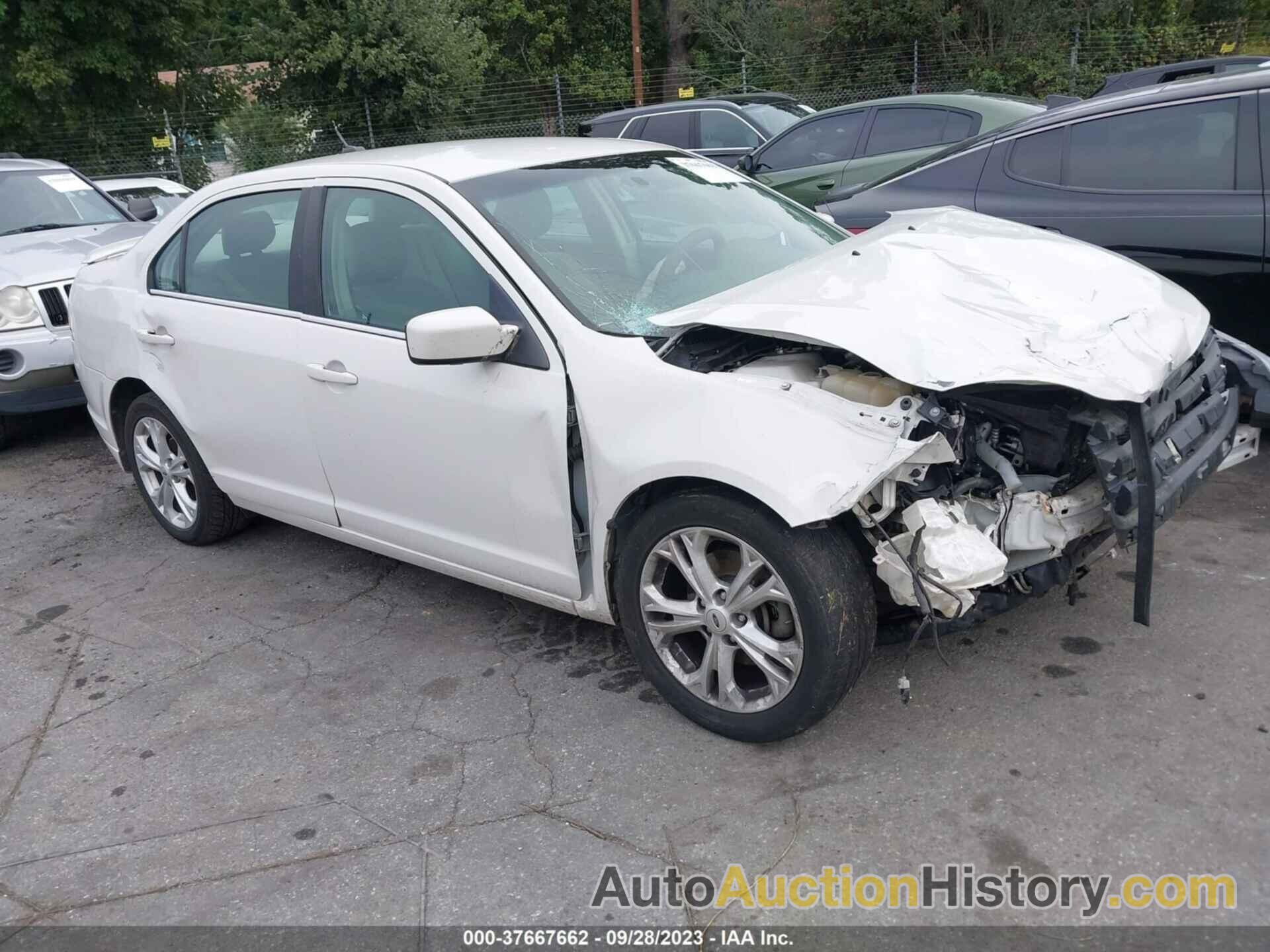 FORD FUSION SE, 3FAHP0HA2CR167434