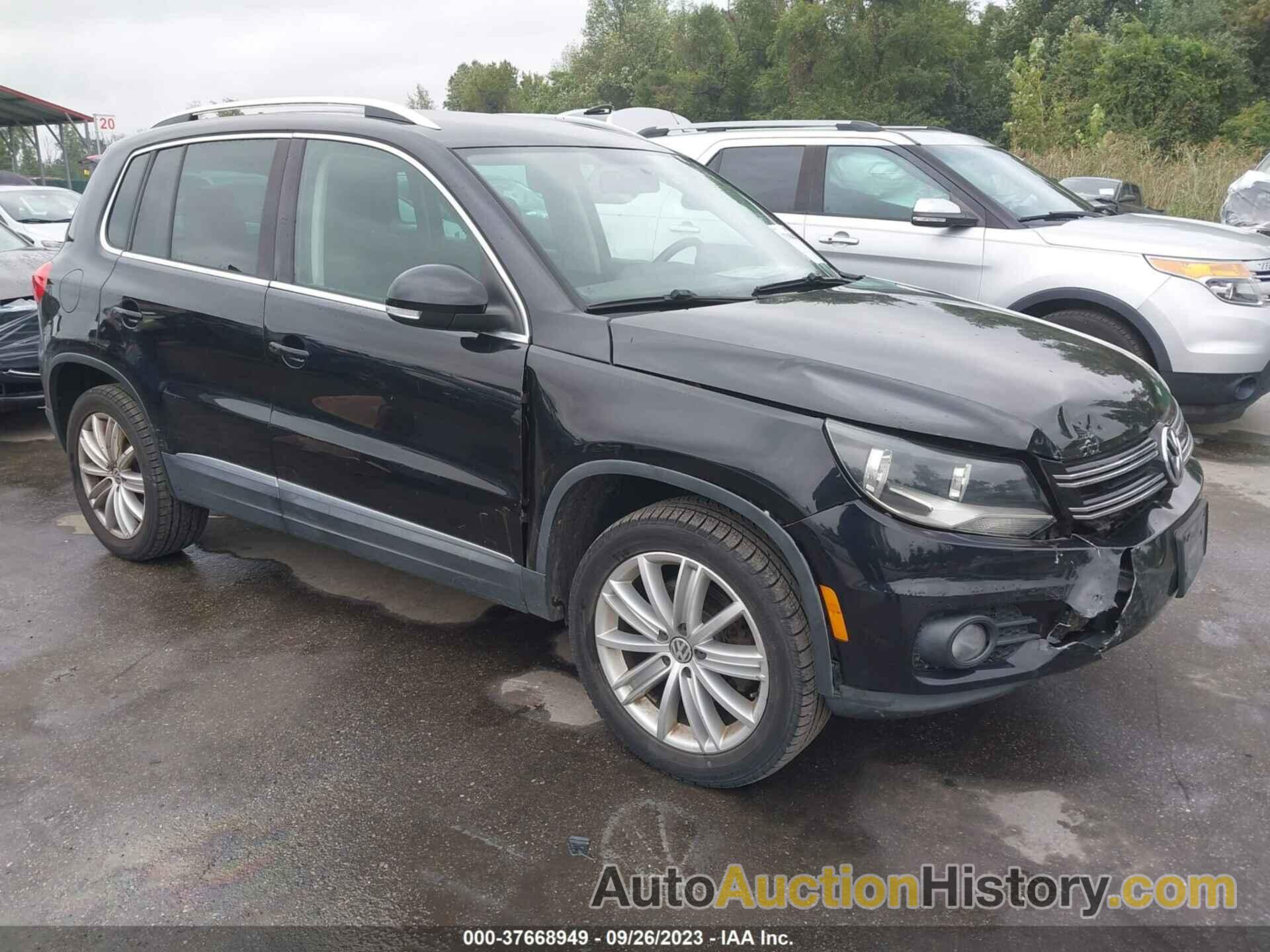 VOLKSWAGEN TIGUAN S/SE/SEL/R-LINE, WVGBV3AX8EW520888