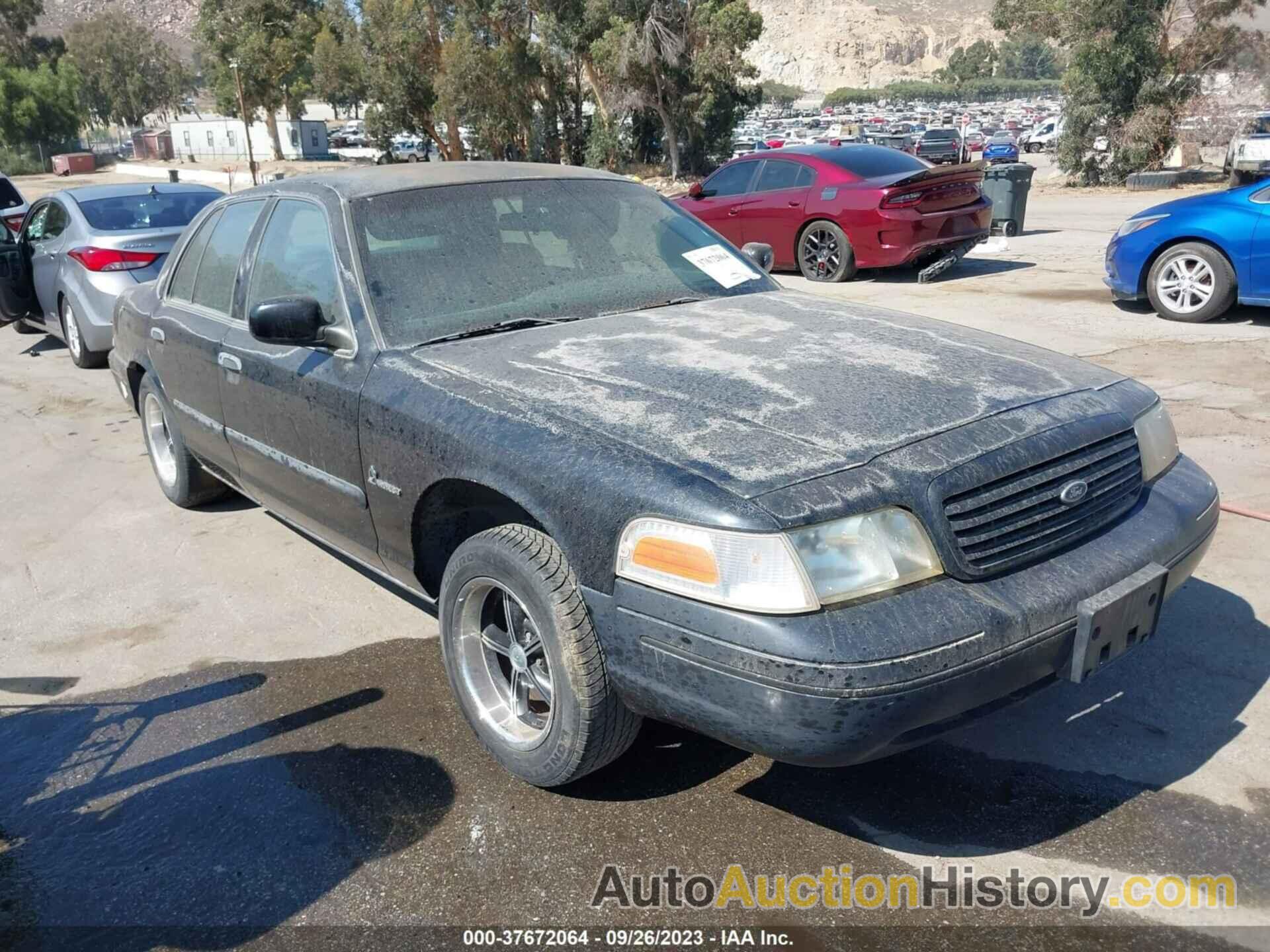 FORD CROWN VICTORIA POLICE PKG, 2FAFP7197XX231944