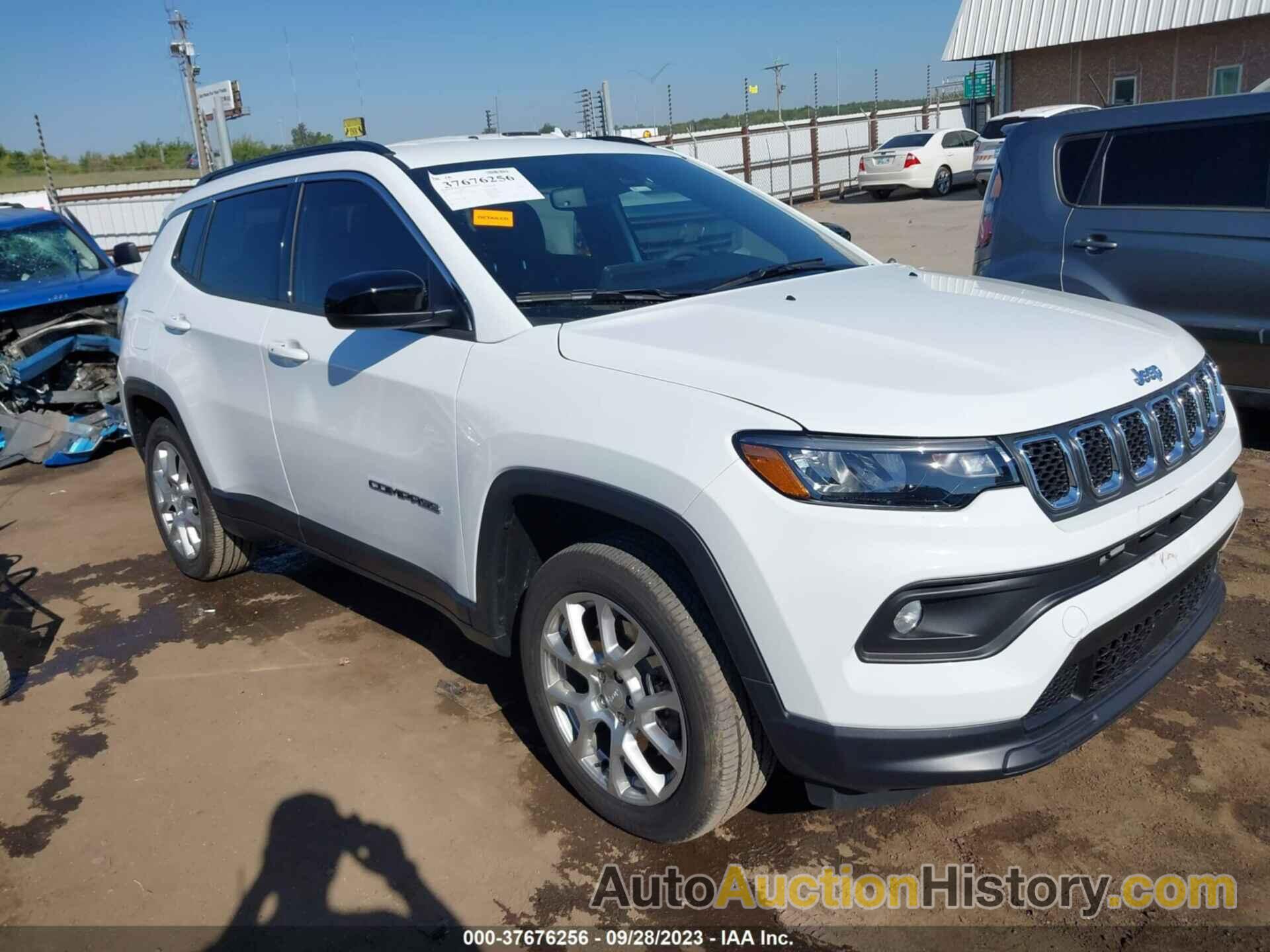 JEEP COMPASS LATITUDE LUX, 3C4NJDFN0PT514277