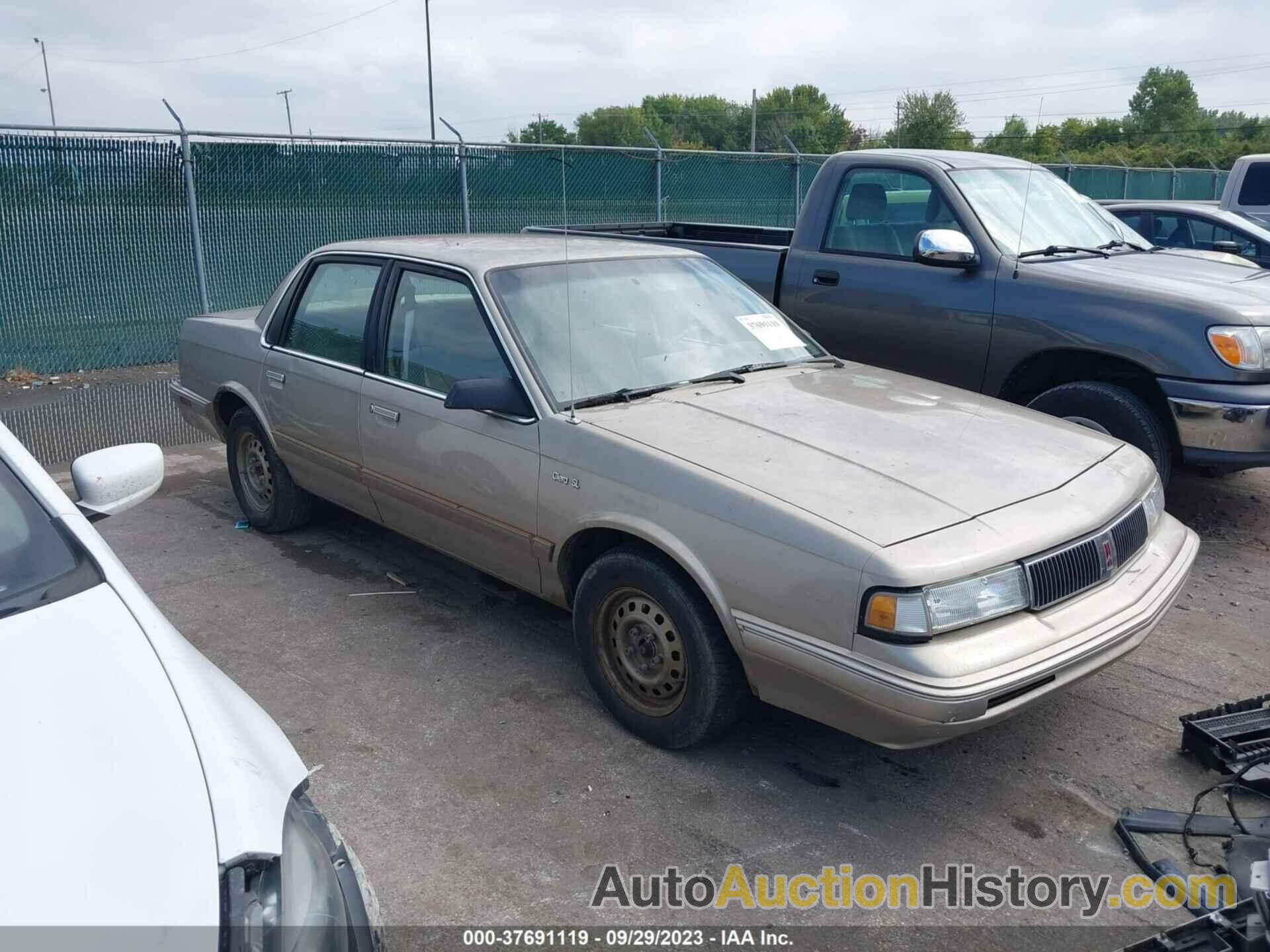 OLDSMOBILE CIERA SL, 1G3AJ554XT6424412