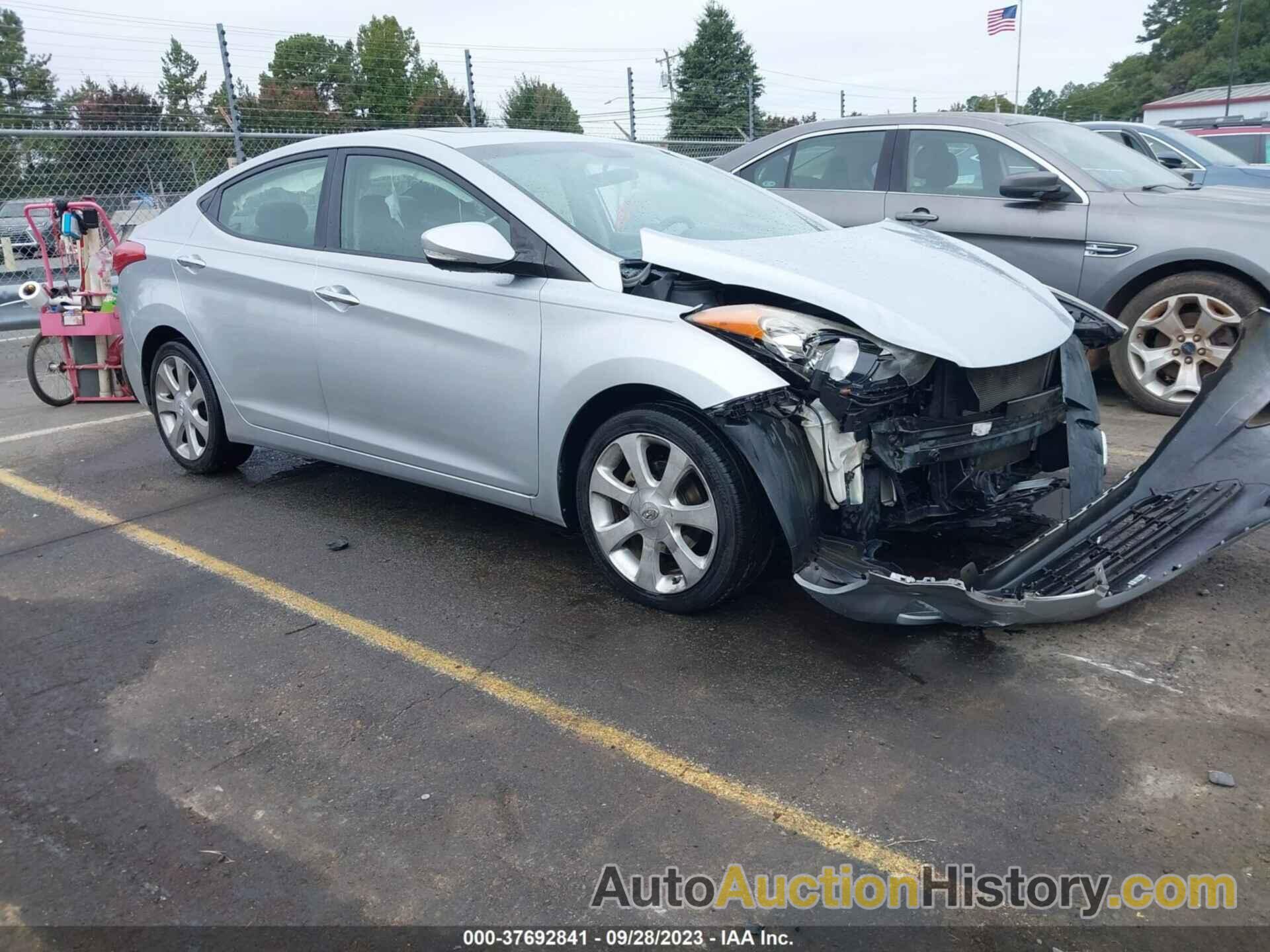 HYUNDAI ELANTRA LIMITED, 5NPDH4AE5CH097652