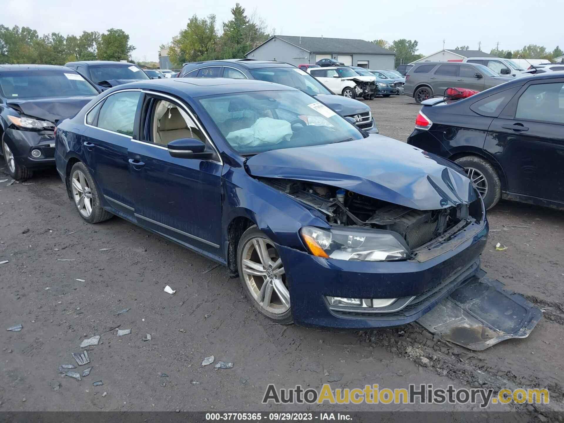 VOLKSWAGEN PASSAT SEL PREMIUM, 1VWCS7A33EC017340