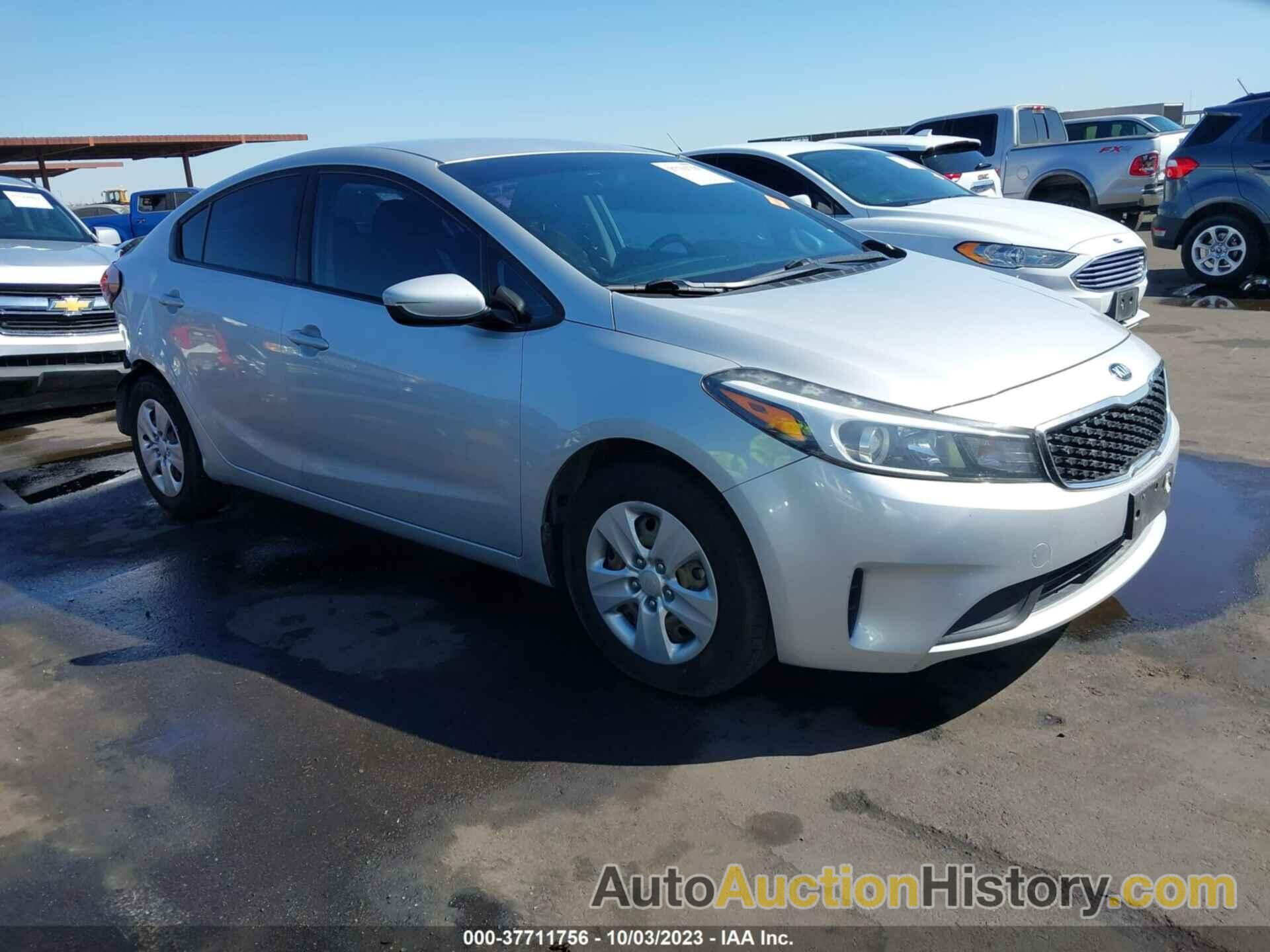 KIA FORTE LX, 3KPFK4A7XJE224988