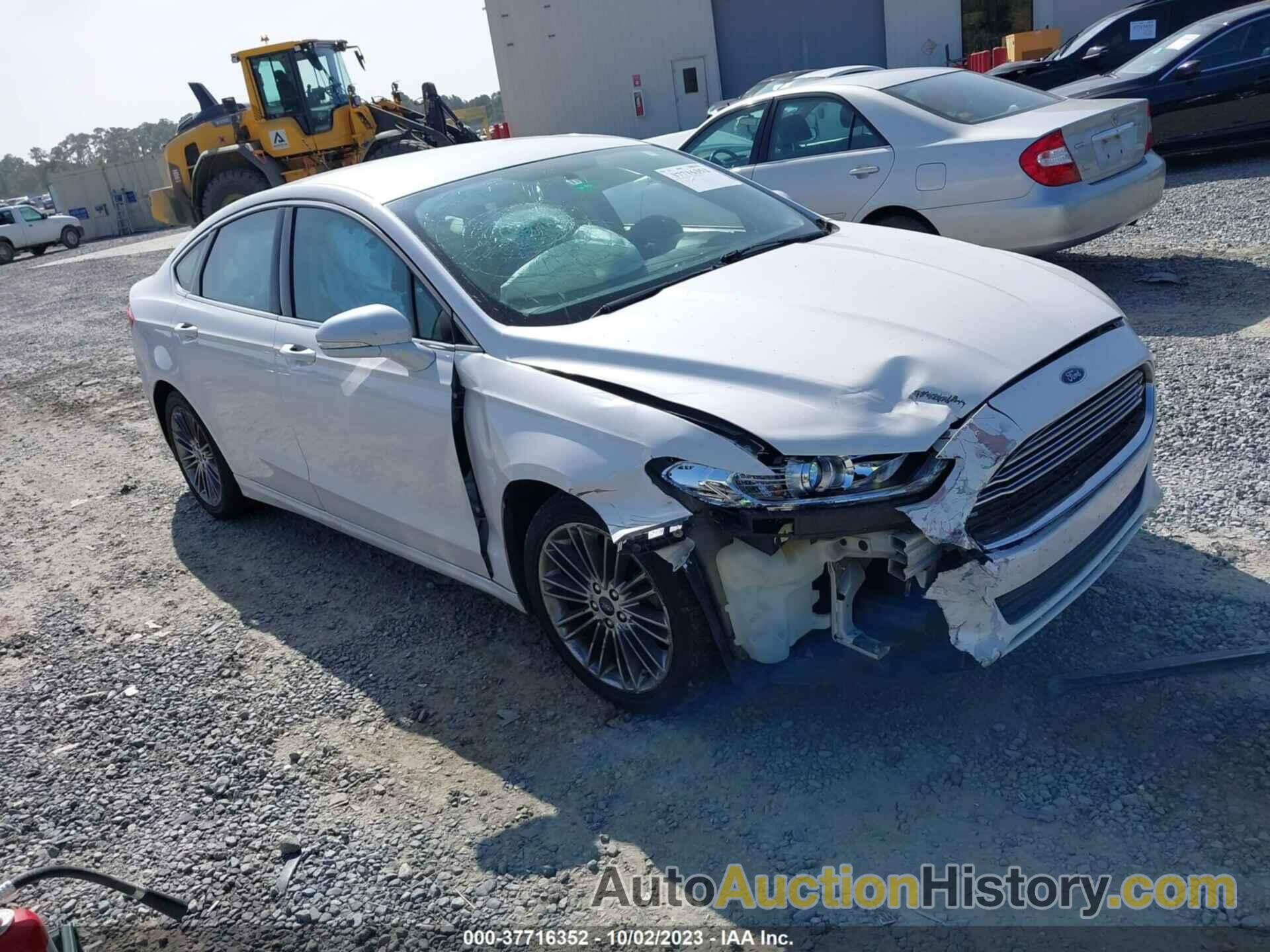 FORD FUSION SE, 3FA6P0H94ER381924