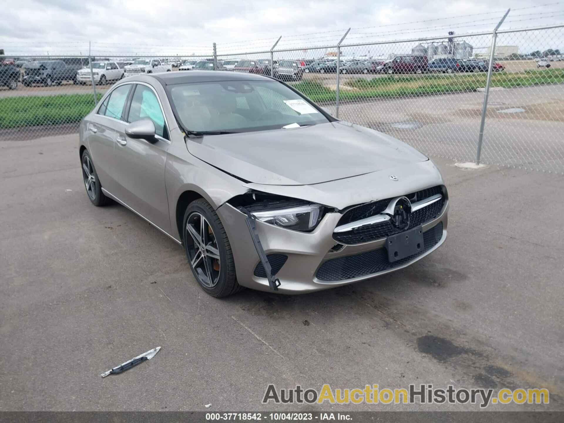 MERCEDES-BENZ A 220 4MATIC, WDD3G4FB1KW002046