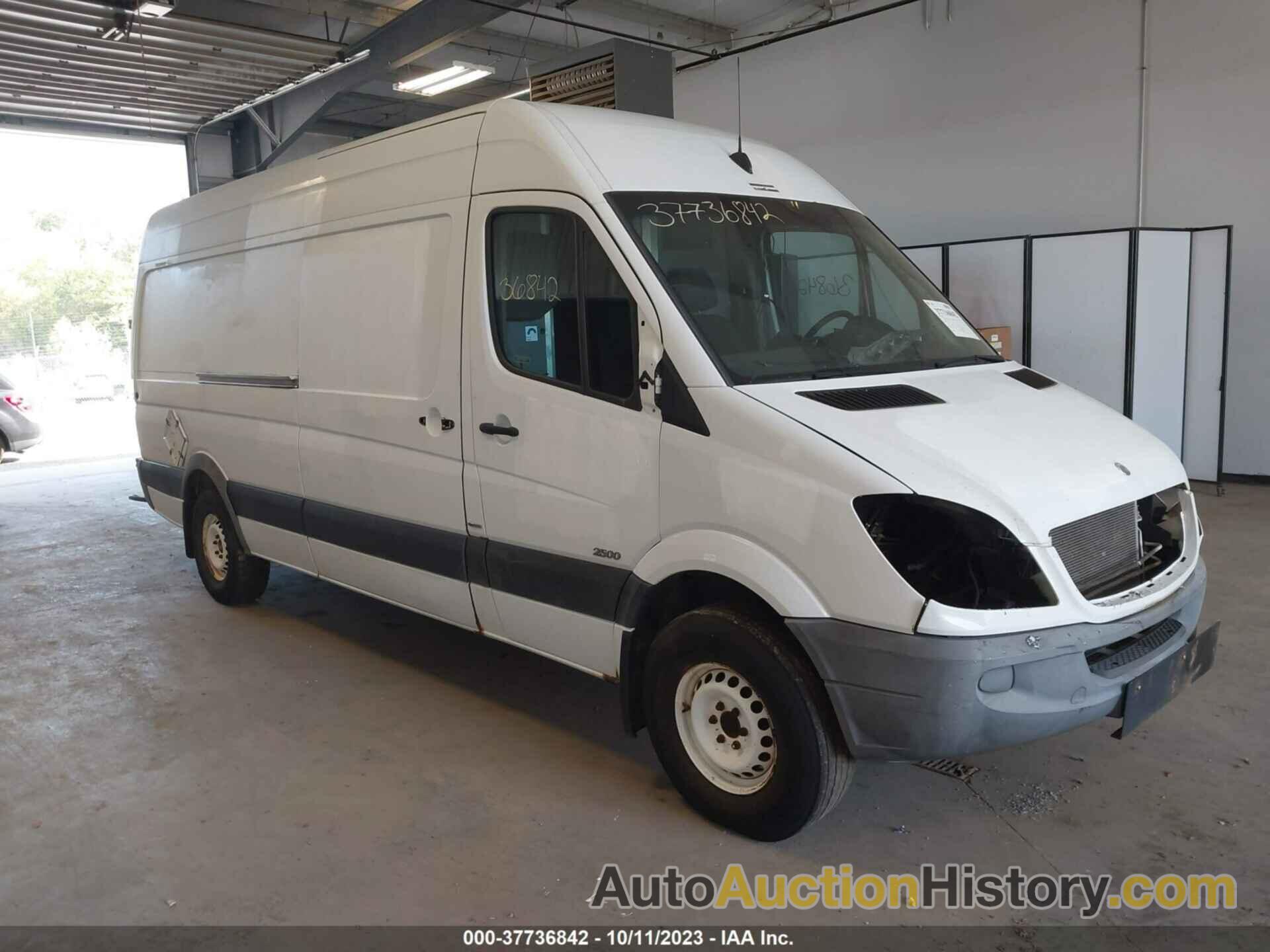 MERCEDES-BENZ SPRINTER CARGO VANS, WD3PE8CB4B5573754