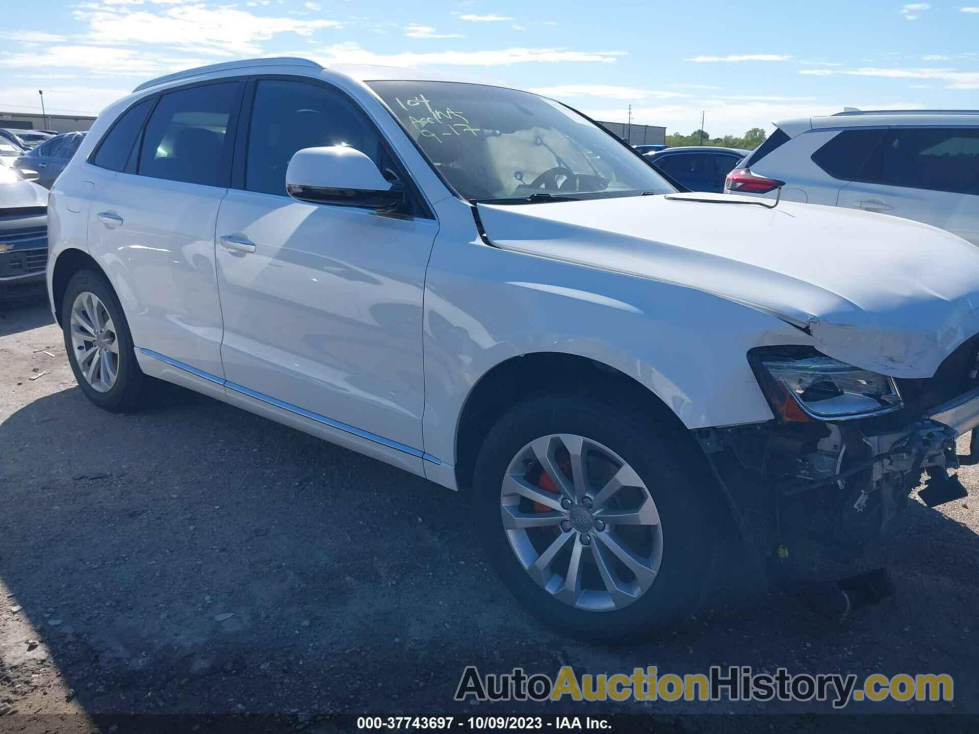 AUDI Q5 2.0T PREMIUM, WA1L2AFP4GA124465