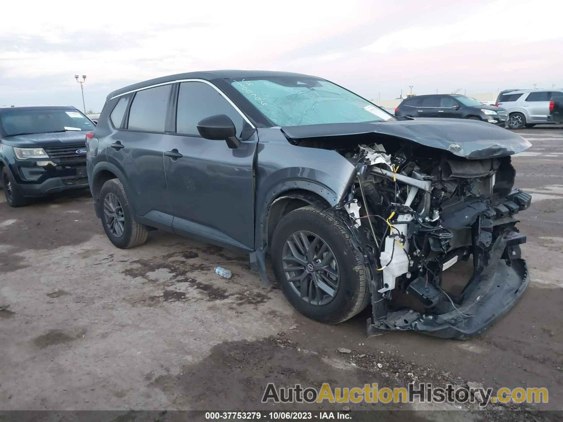 NISSAN ROGUE S, 5N1AT3AA0MC798391