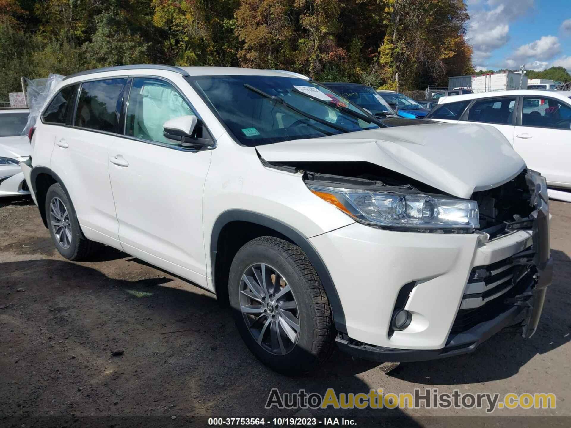 TOYOTA HIGHLANDER XLE, 5TDJZRFH1JS816774